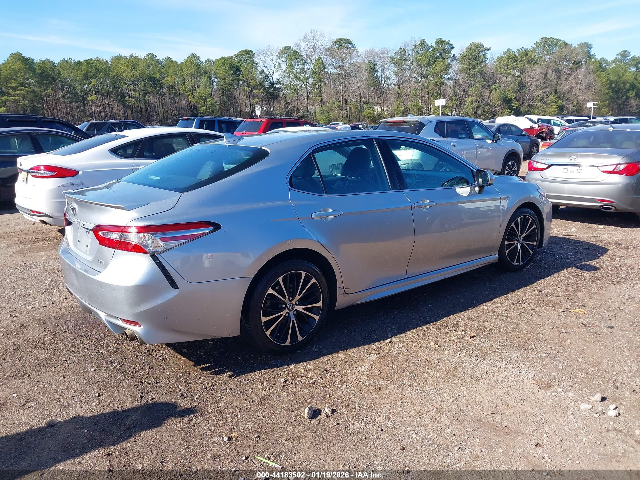 TOYOTA CAMRY image 4