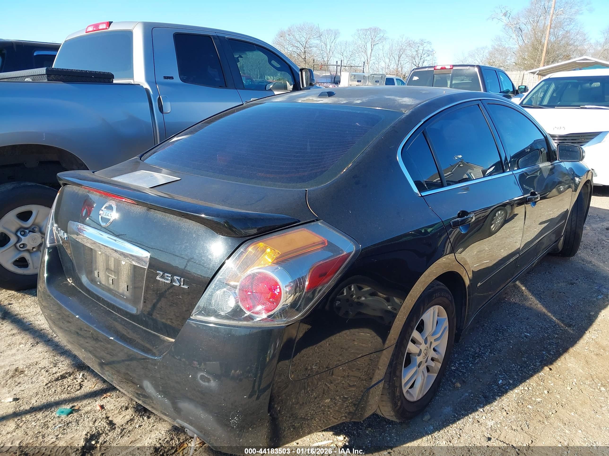 NISSAN ALTIMA image 4