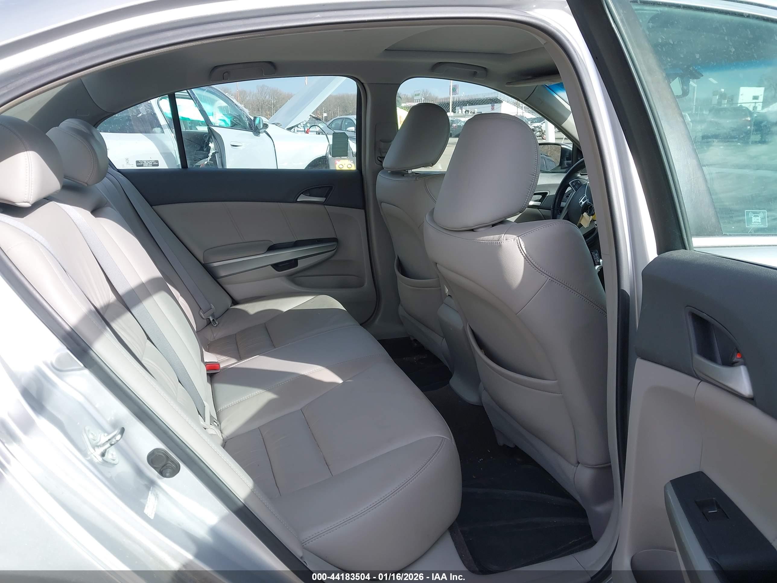HONDA ACCORD image 8