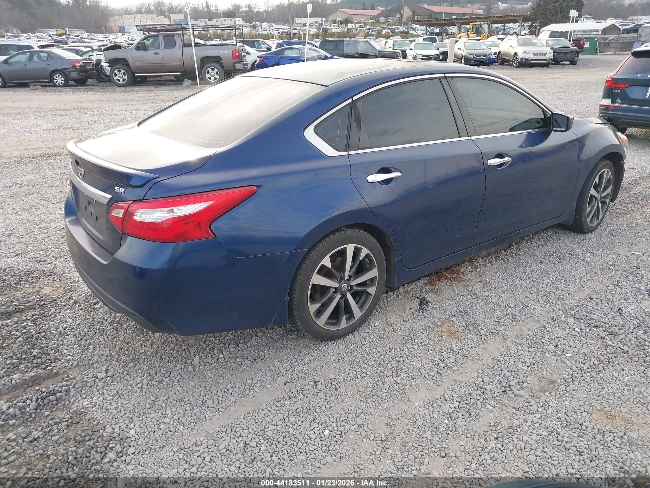 NISSAN ALTIMA image 4