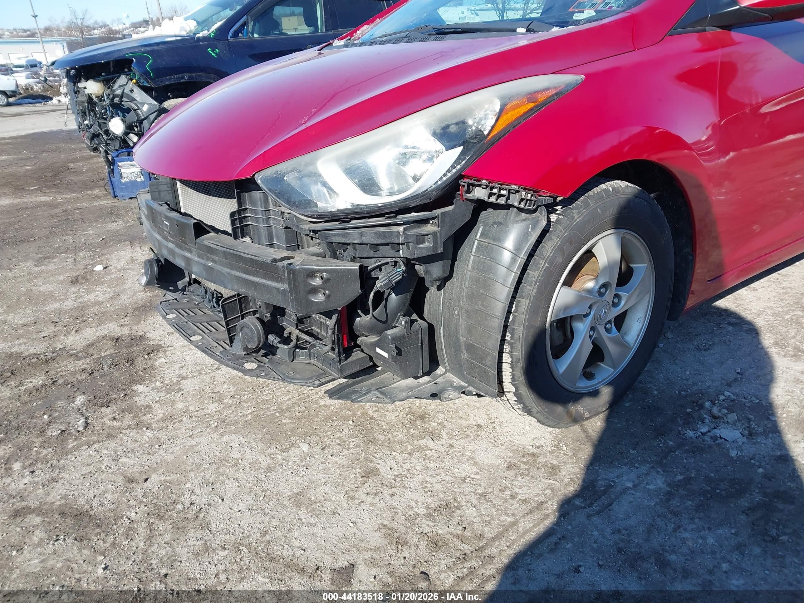 HYUNDAI ELANTRA image 6