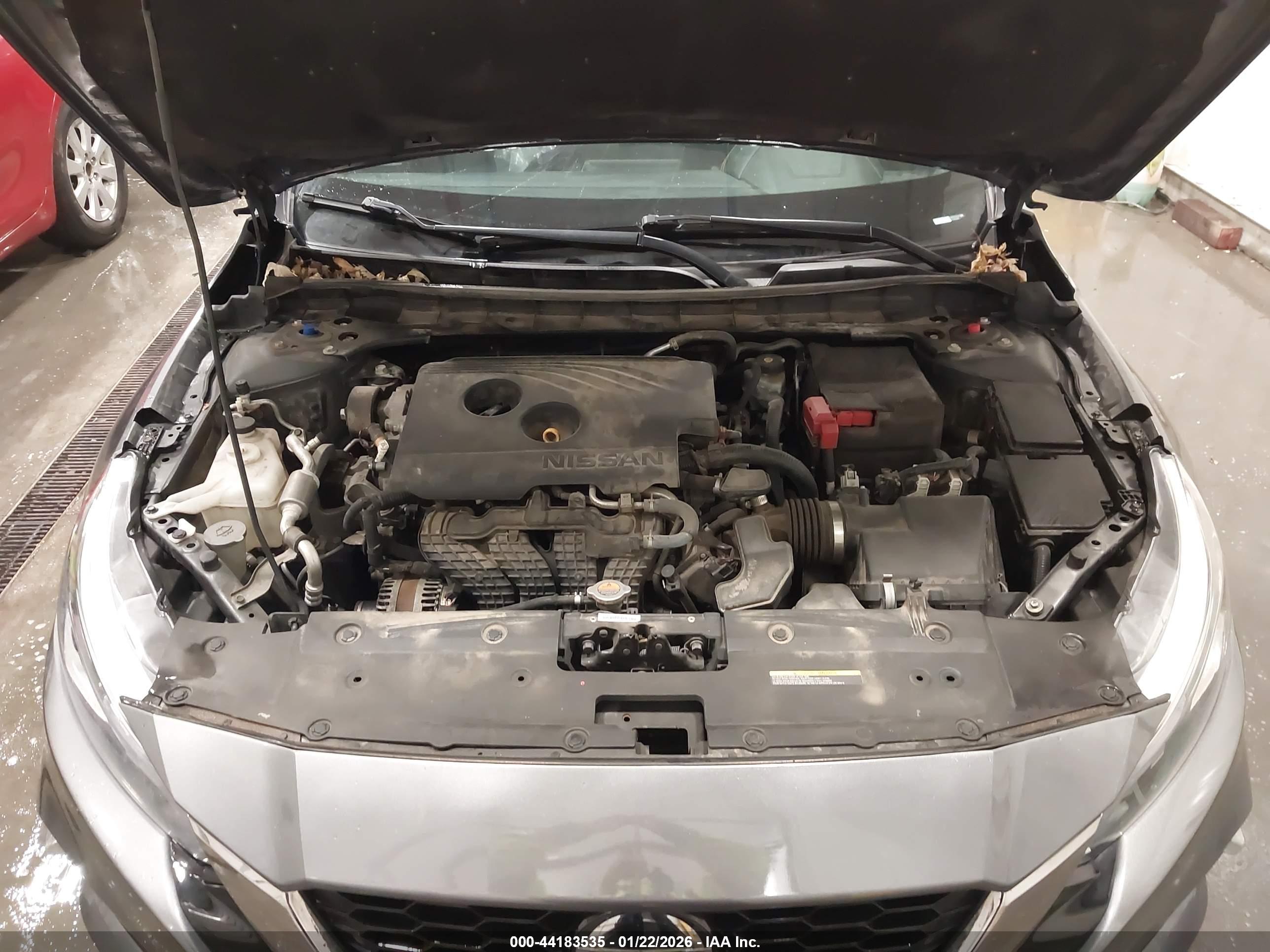 NISSAN ALTIMA image 10