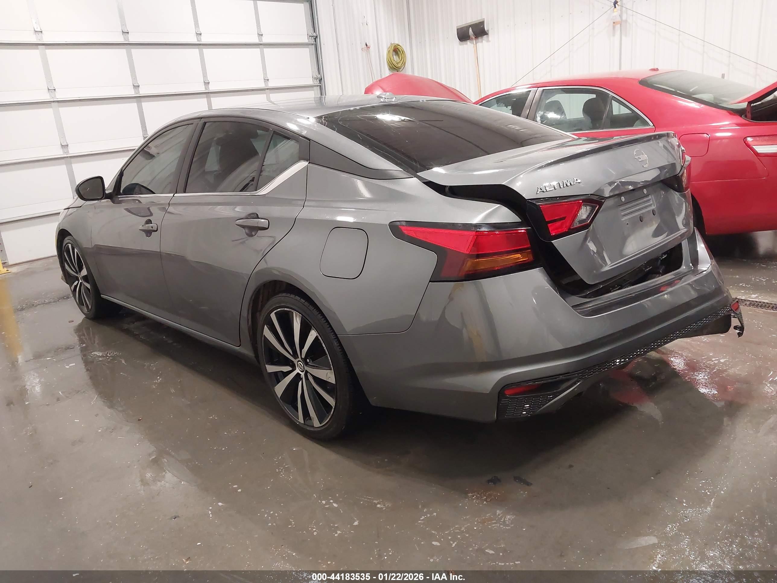 NISSAN ALTIMA image 3