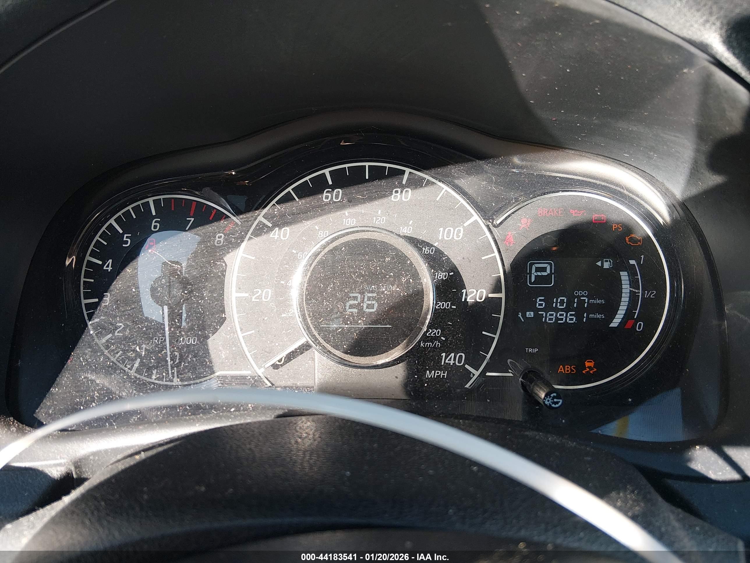 NISSAN VERSA image 7