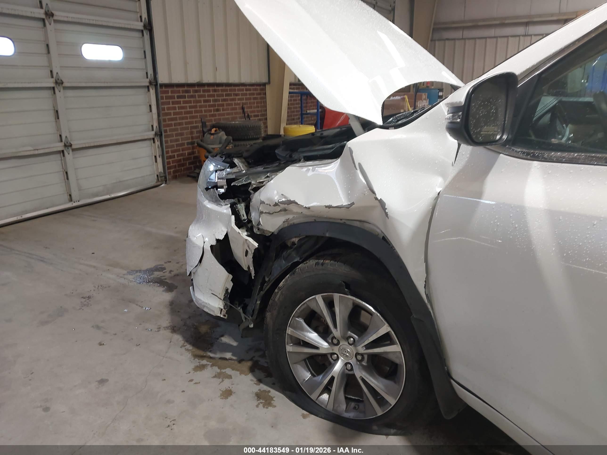 TOYOTA HIGHLANDER image 6