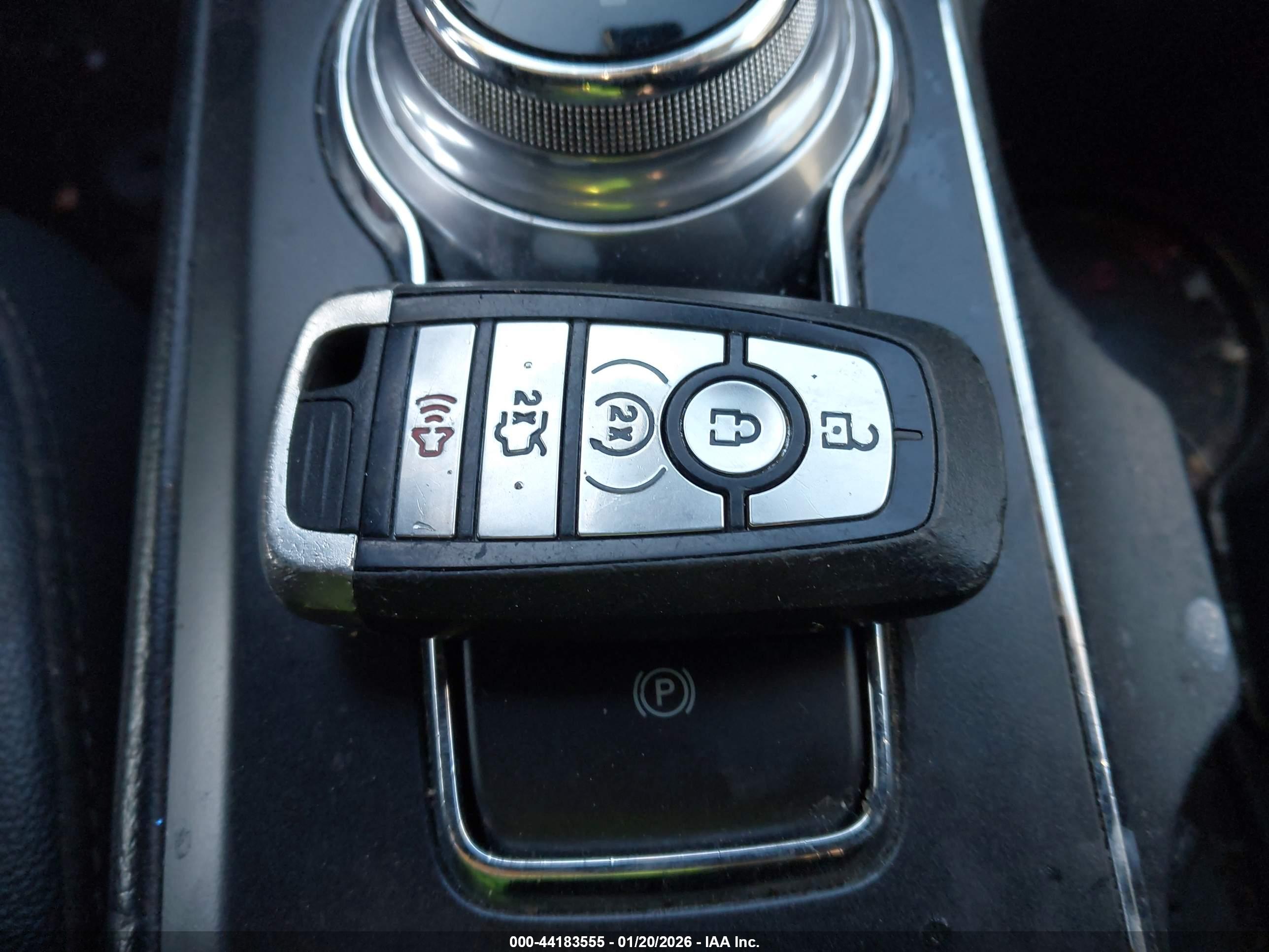 FORD FUSION image 11