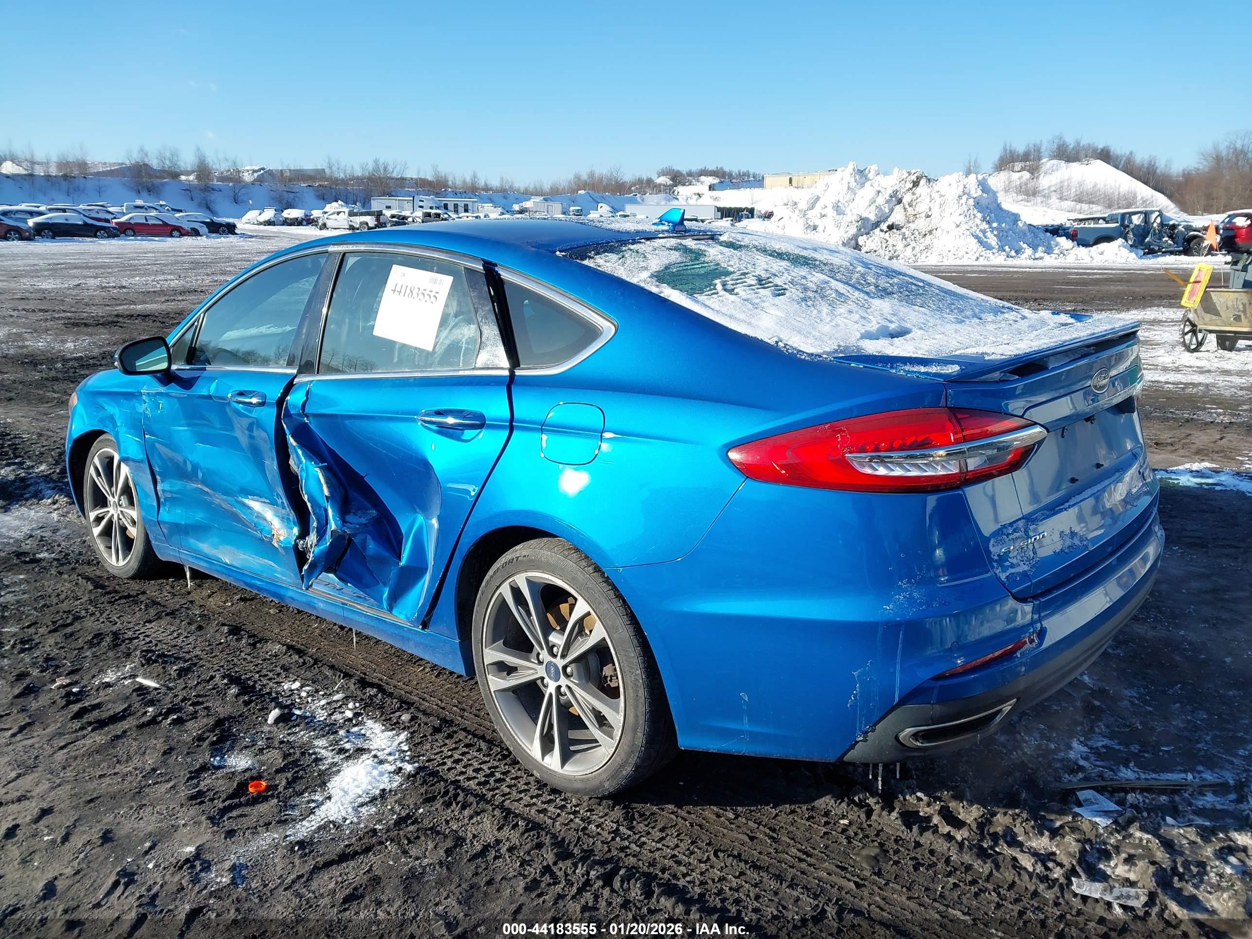 FORD FUSION image 3