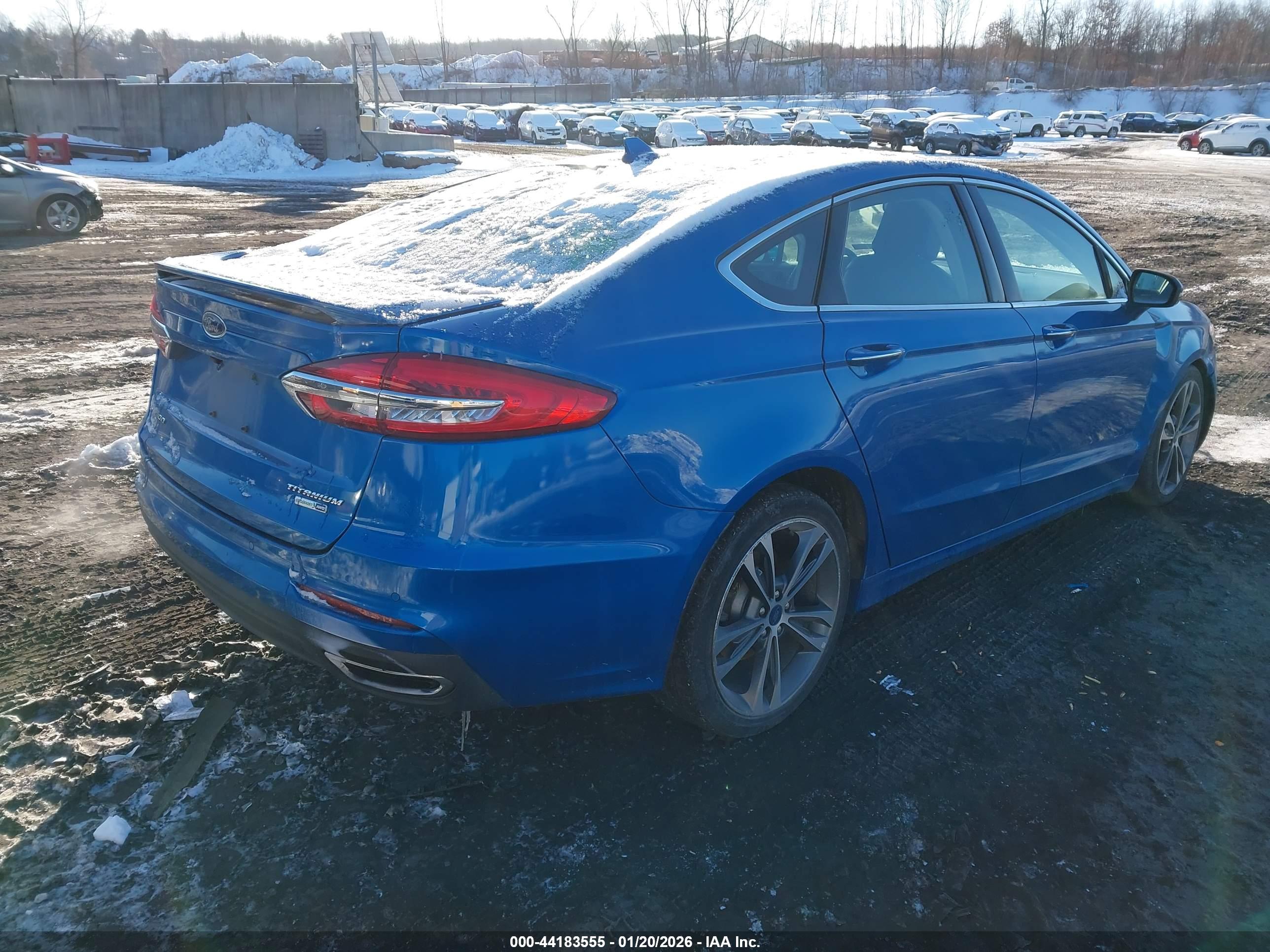 FORD FUSION image 4