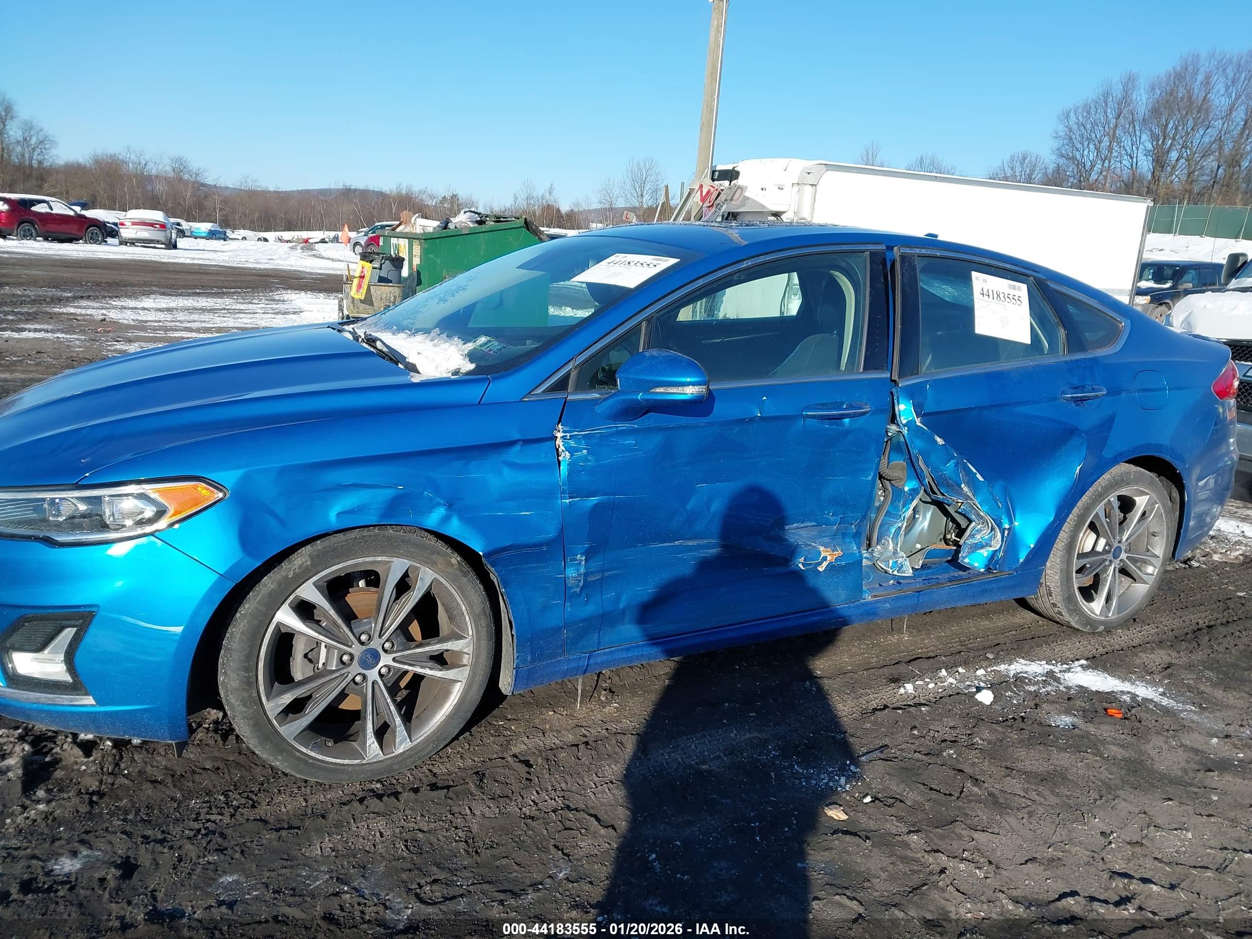 FORD FUSION image 6