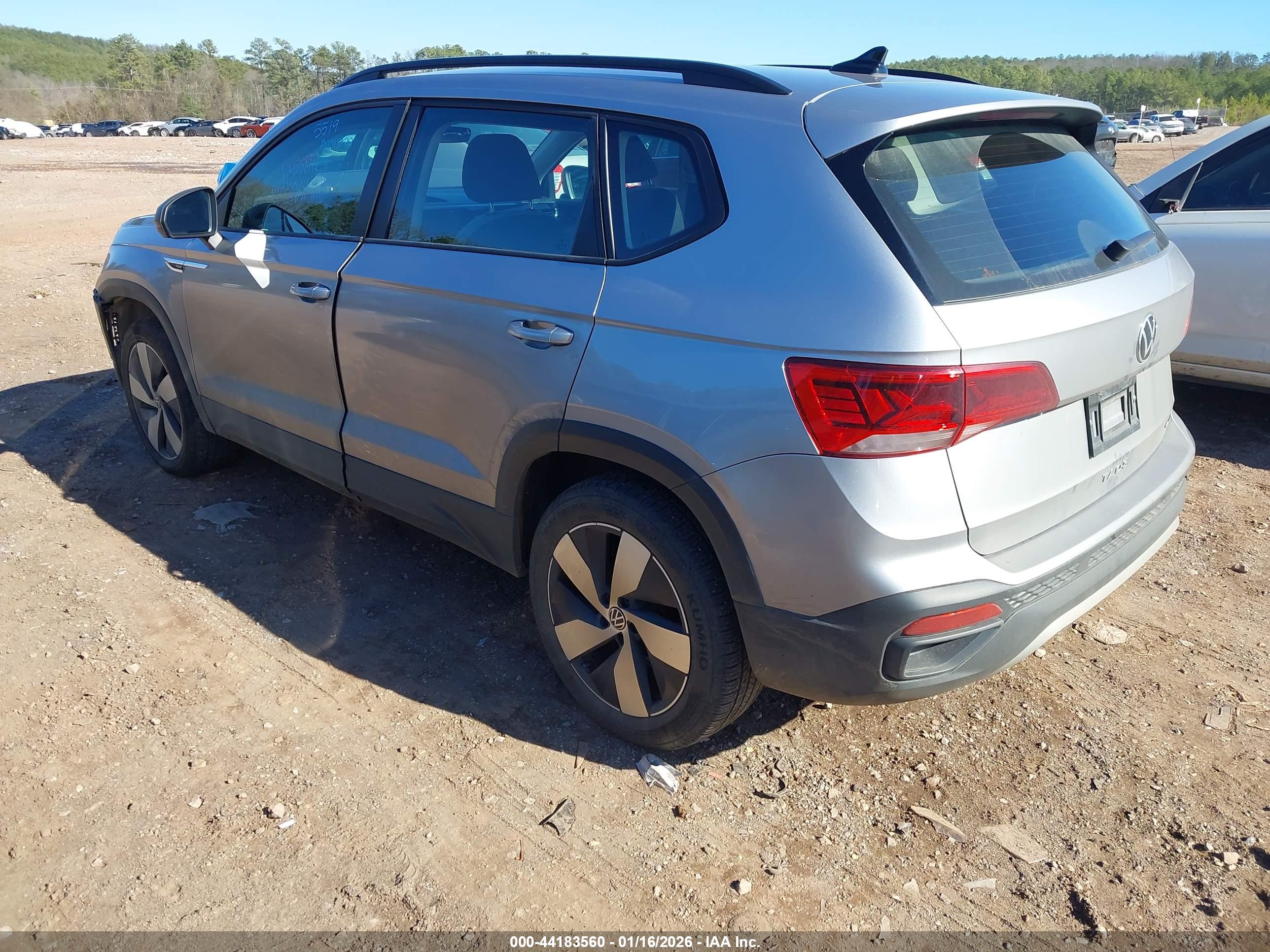 VOLKSWAGEN TAOS image 3