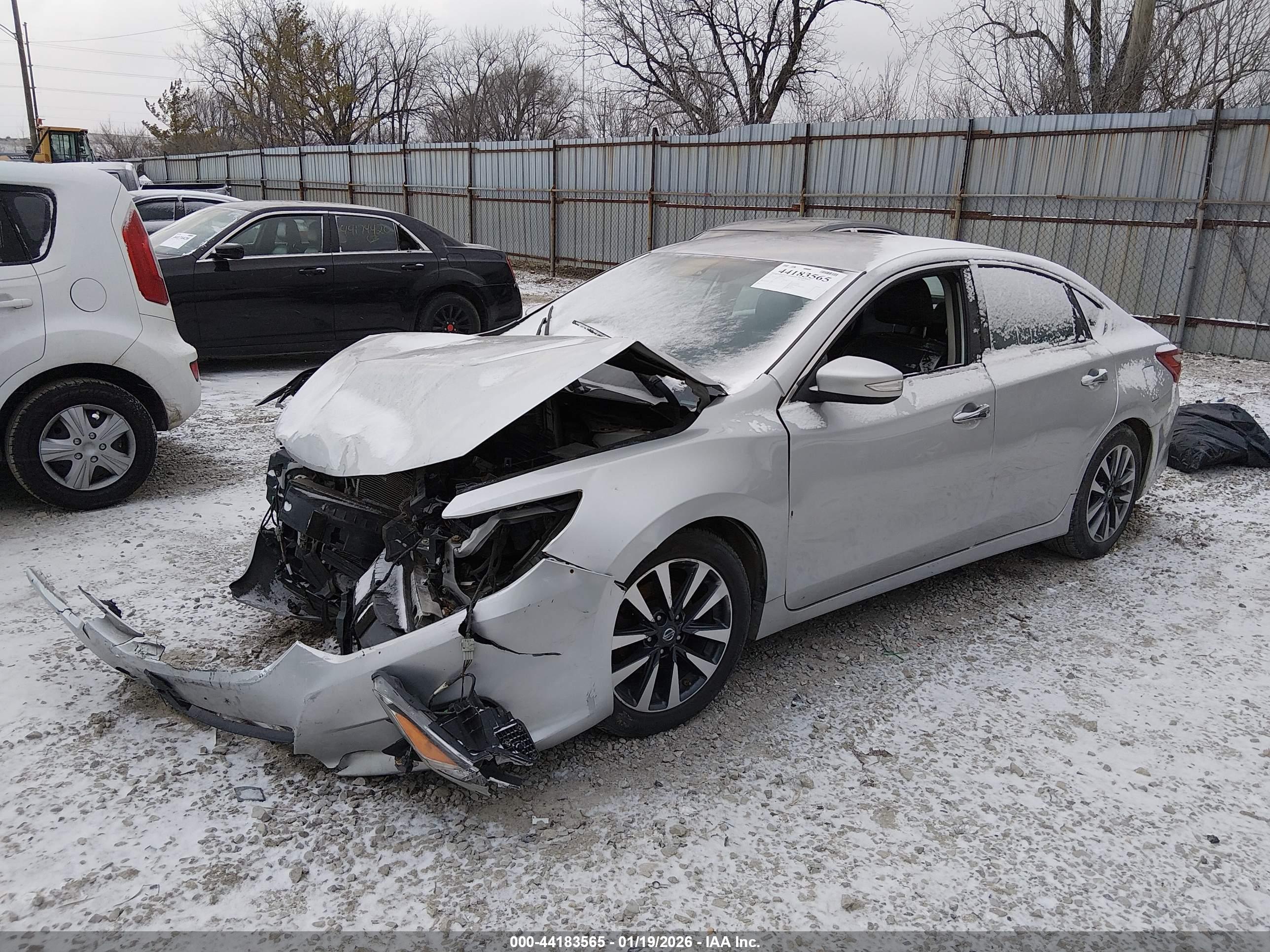 NISSAN ALTIMA image 2