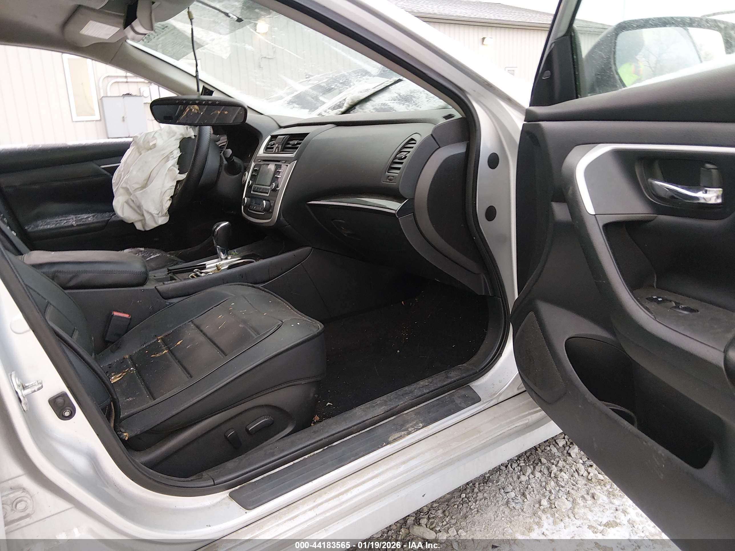 NISSAN ALTIMA image 5