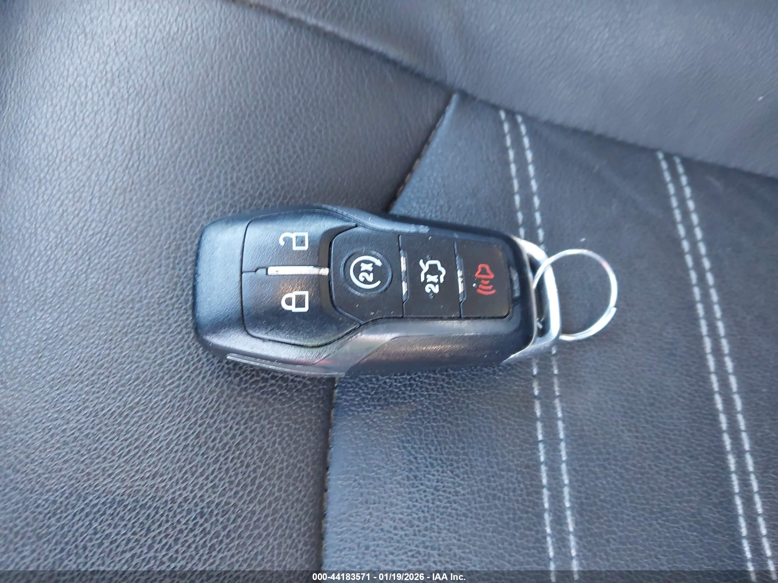 FORD FUSION image 11