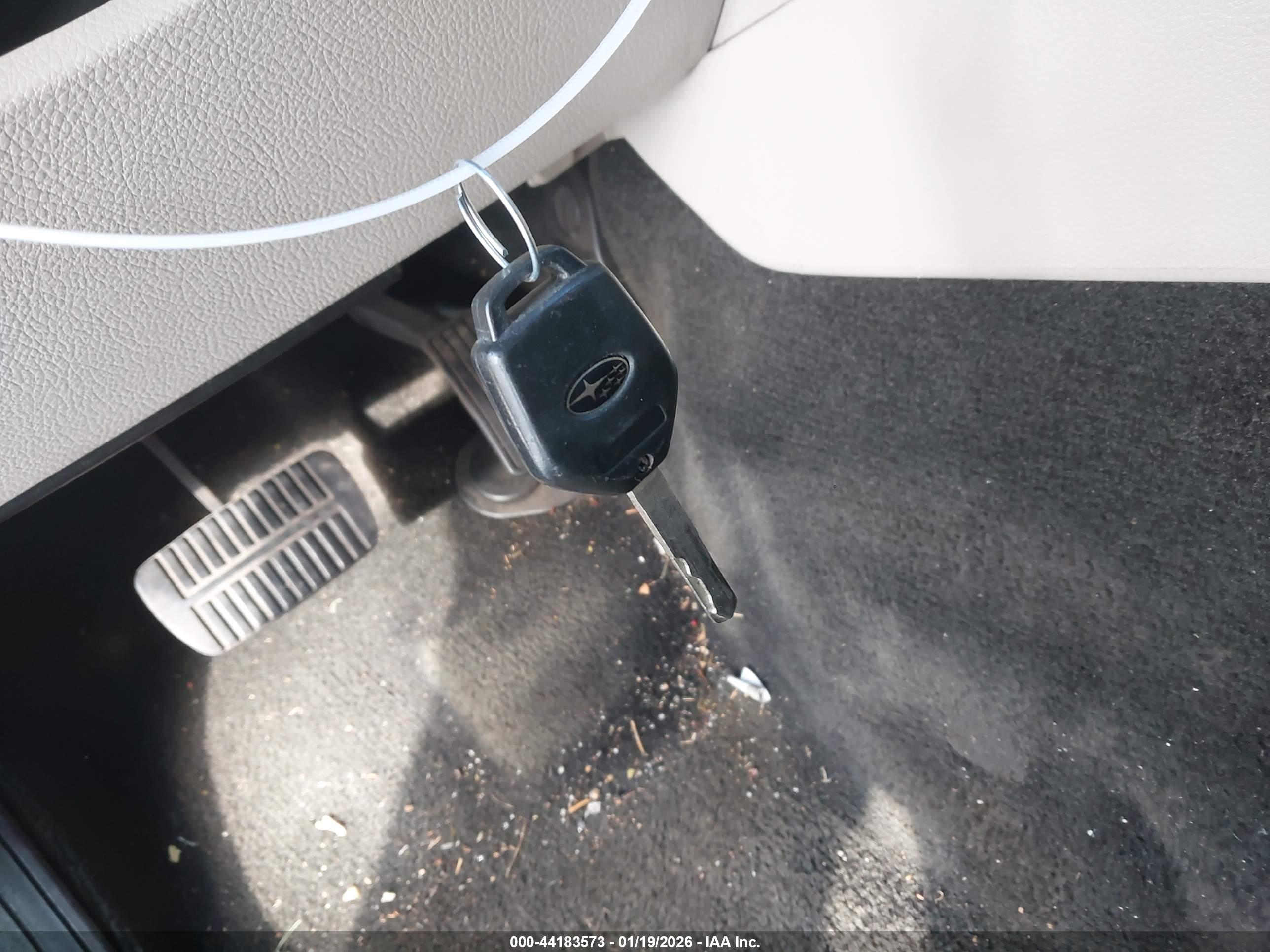 SUBARU LEGACY image 11