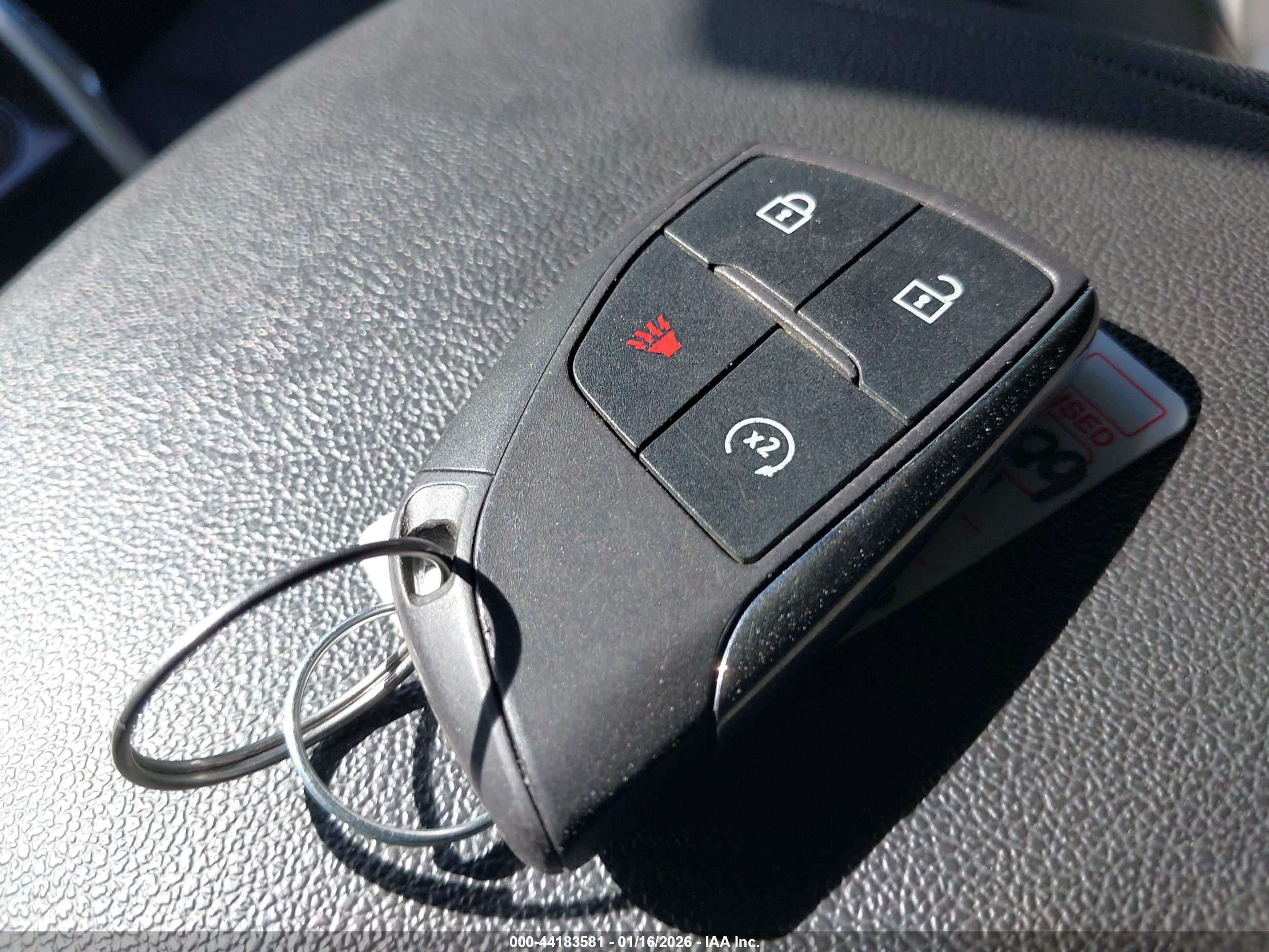 CHEVROLET COLORADO image 11