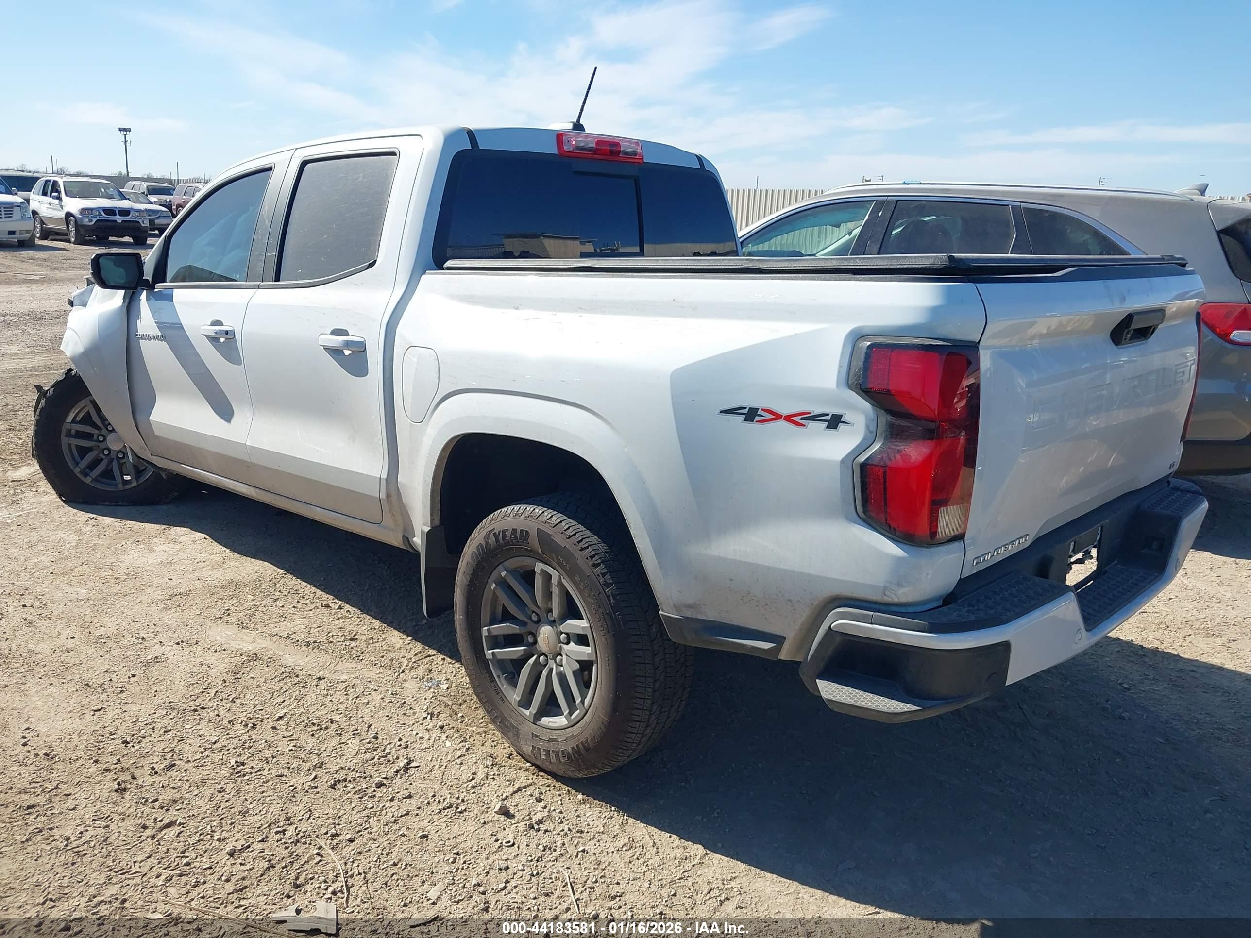 CHEVROLET COLORADO image 3
