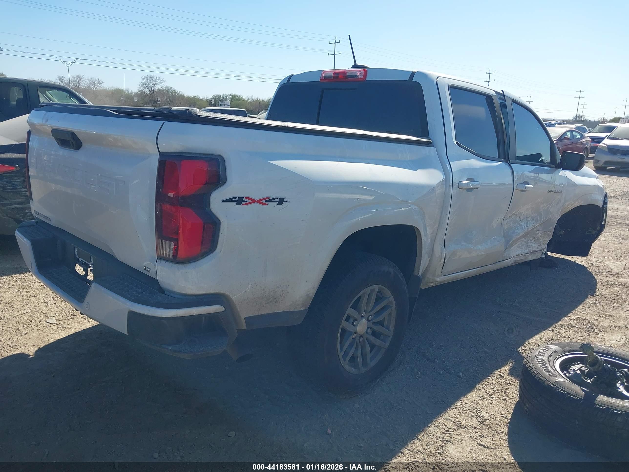 CHEVROLET COLORADO image 4