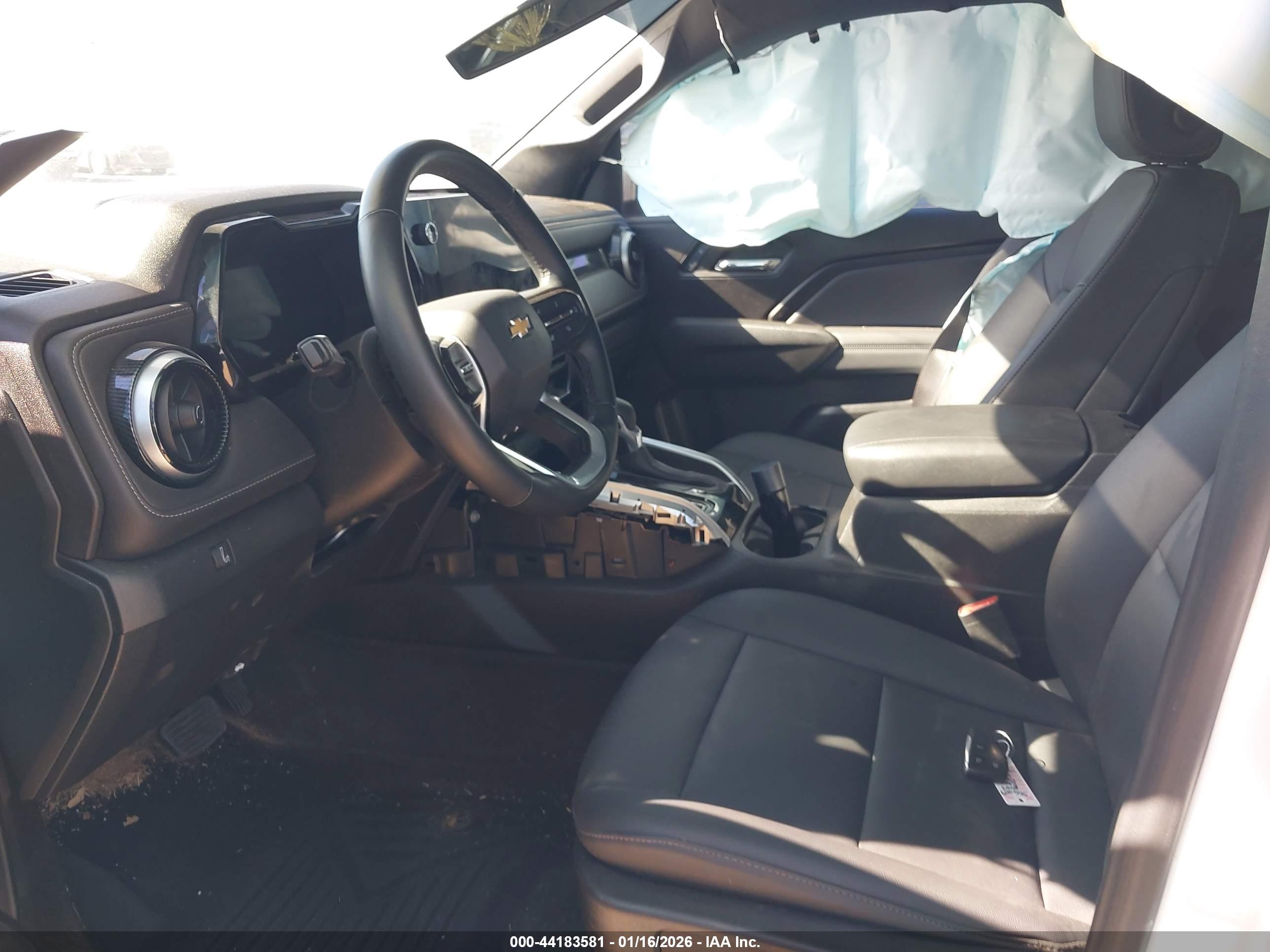 CHEVROLET COLORADO image 5