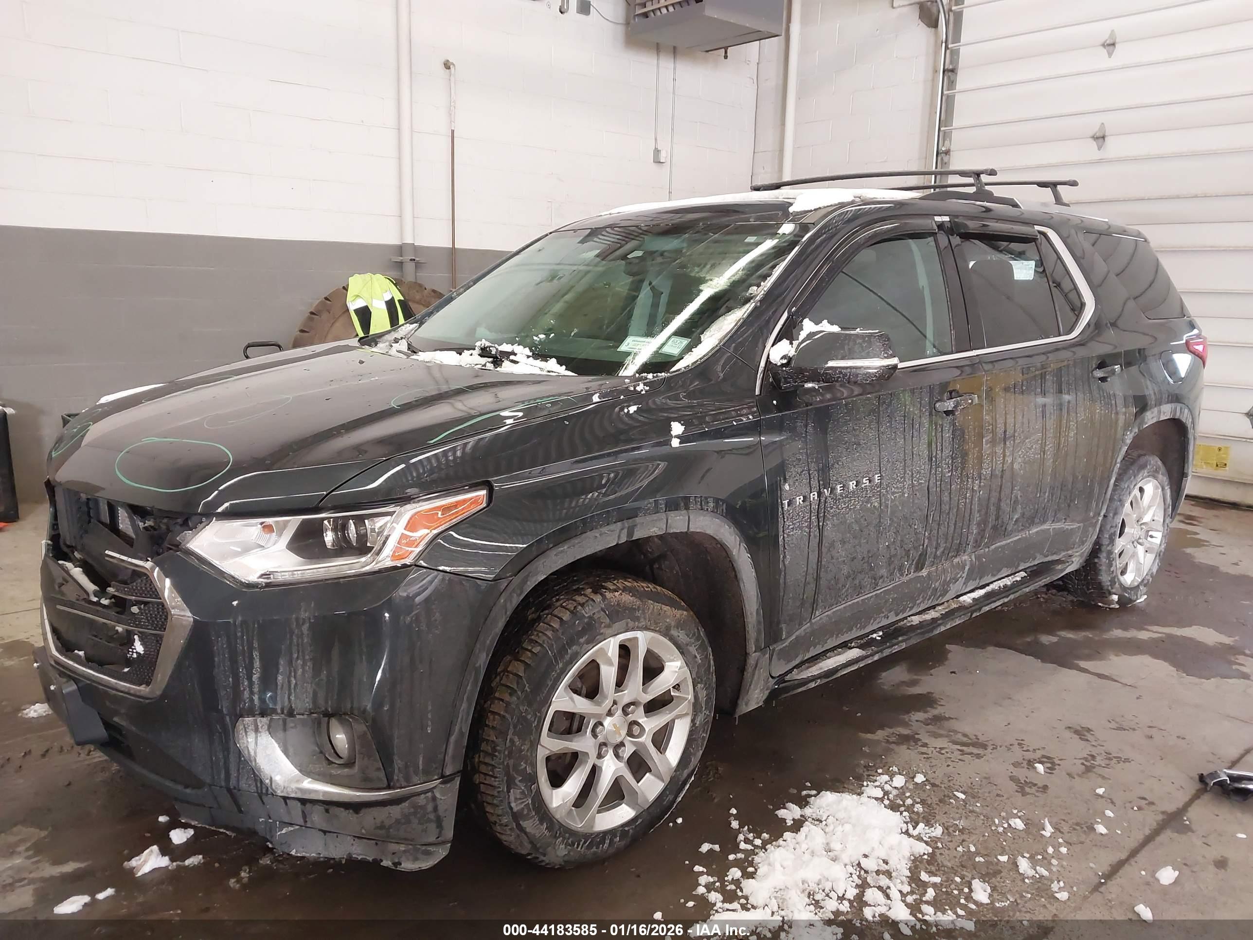 CHEVROLET TRAVERSE image 2