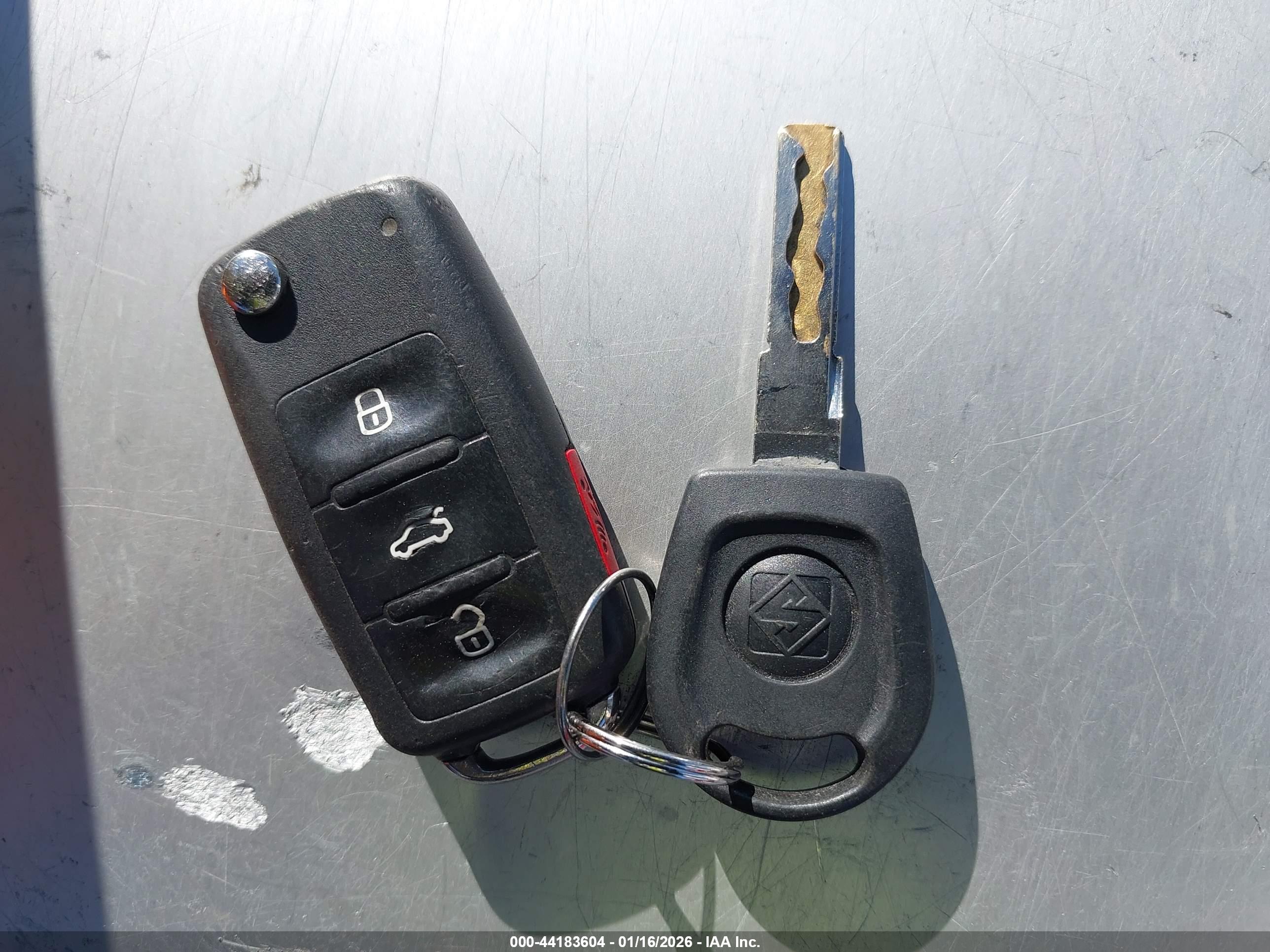 VOLKSWAGEN BEETLE image 11