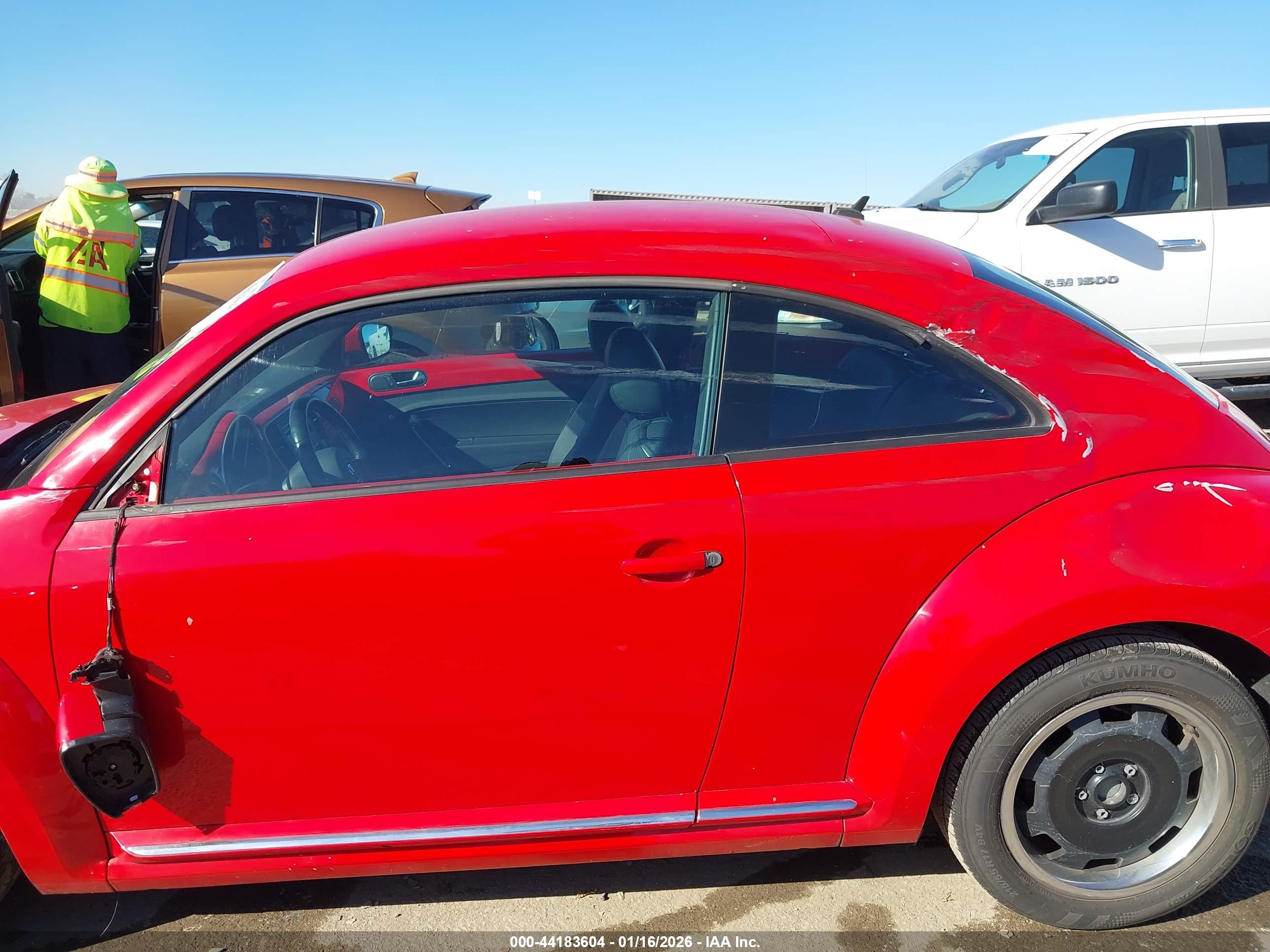 VOLKSWAGEN BEETLE image 6