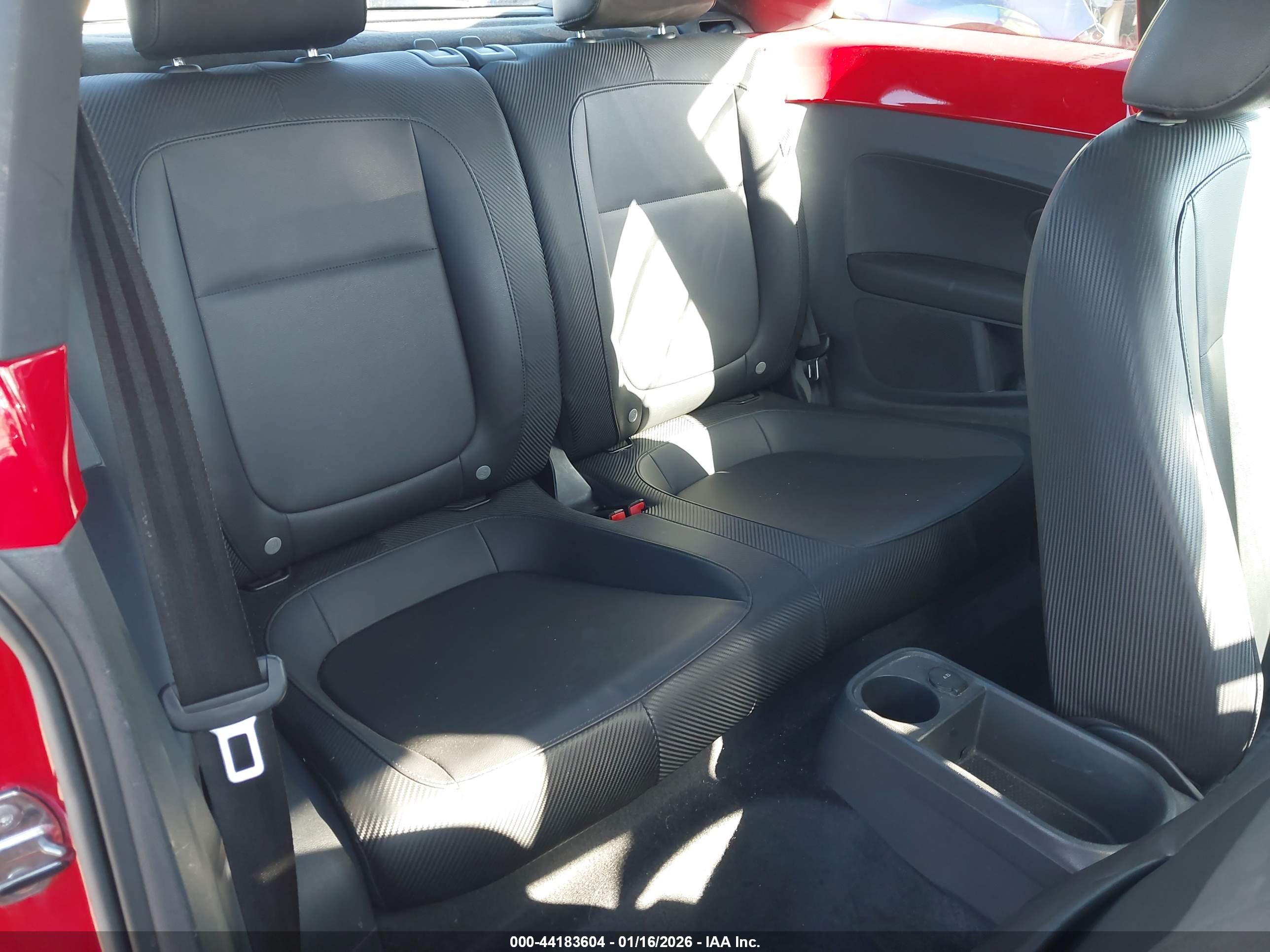 VOLKSWAGEN BEETLE image 8