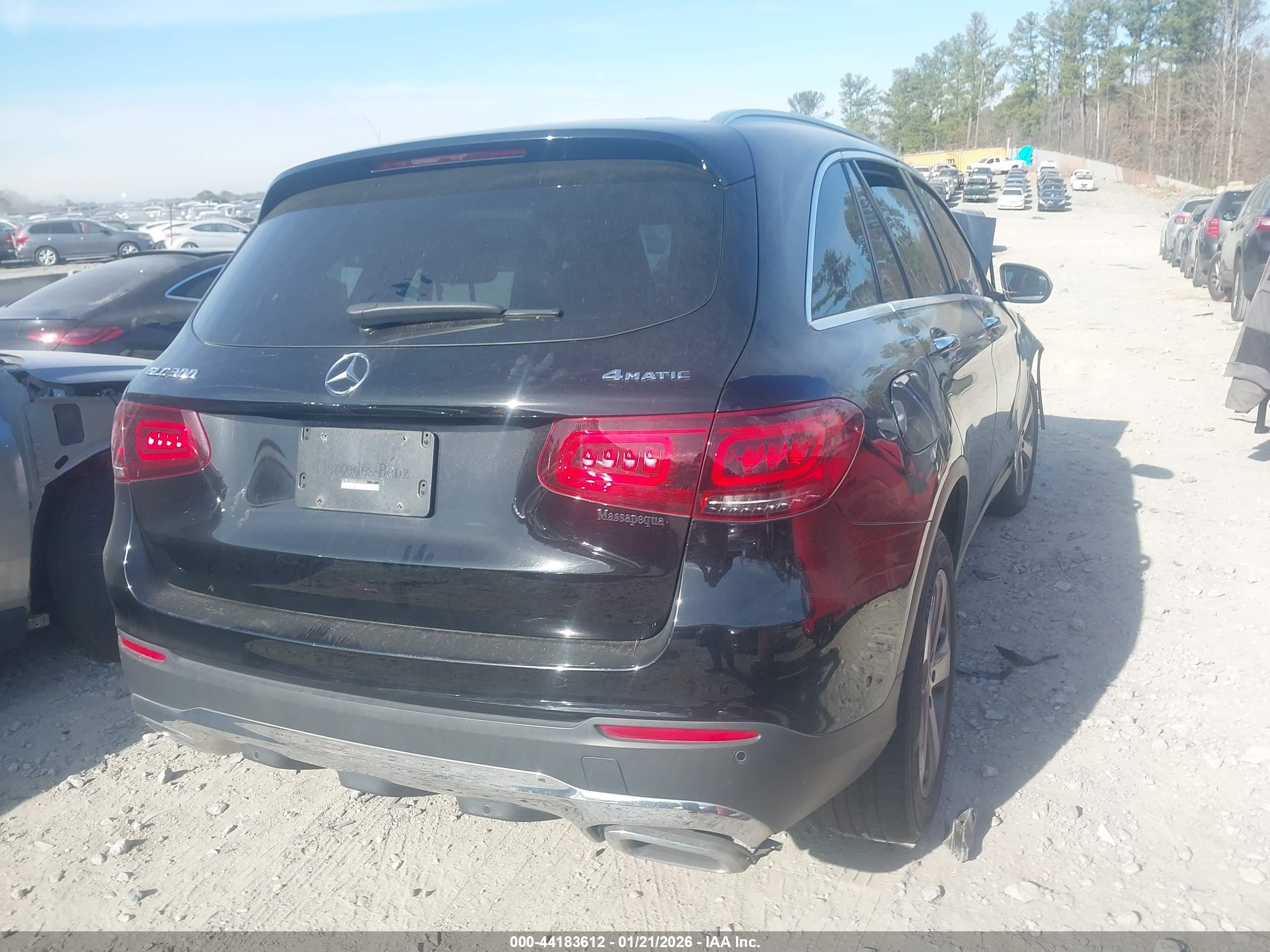 MERCEDES-BENZ GLC image 4