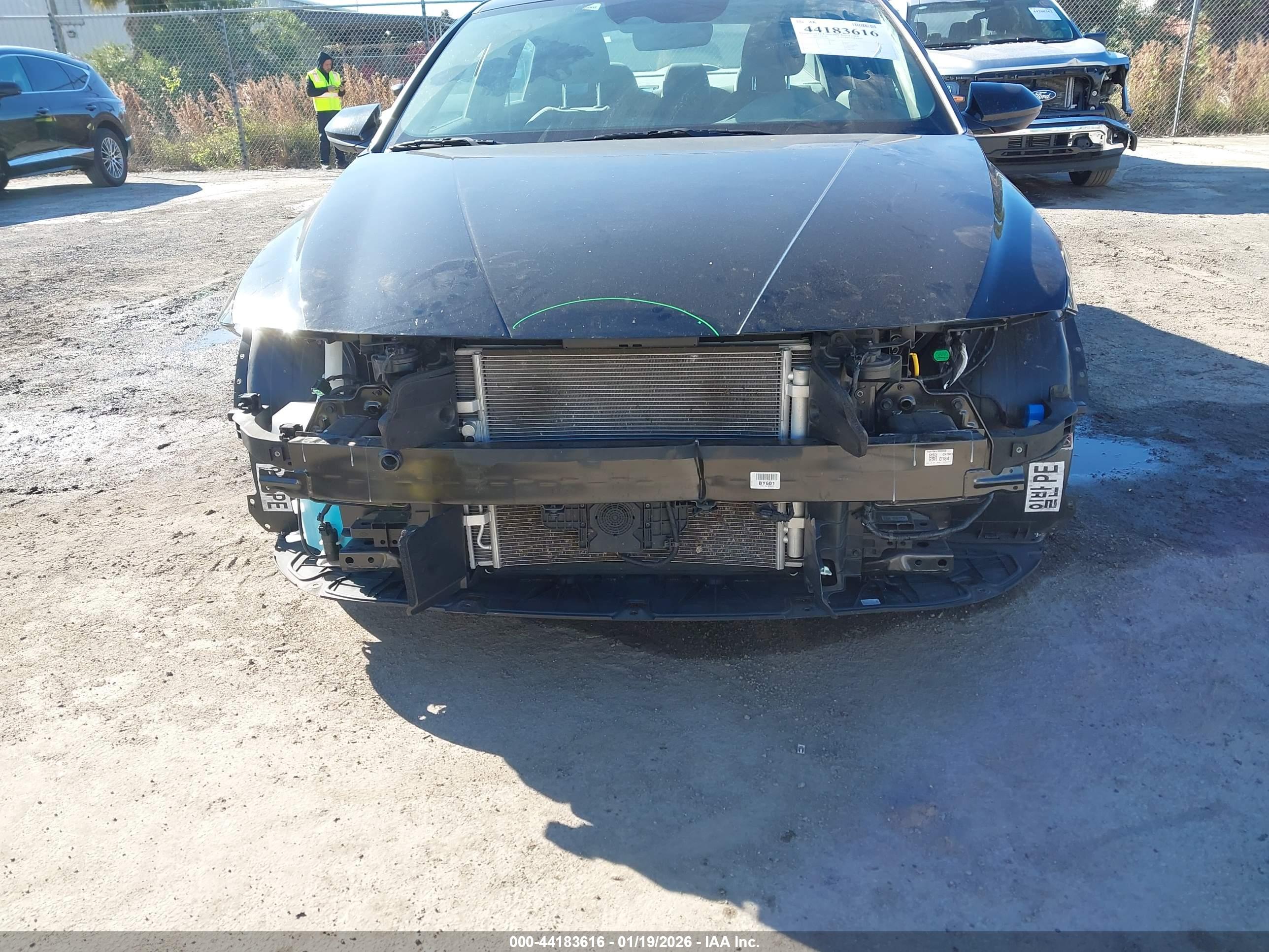 HYUNDAI ELANTRA image 6