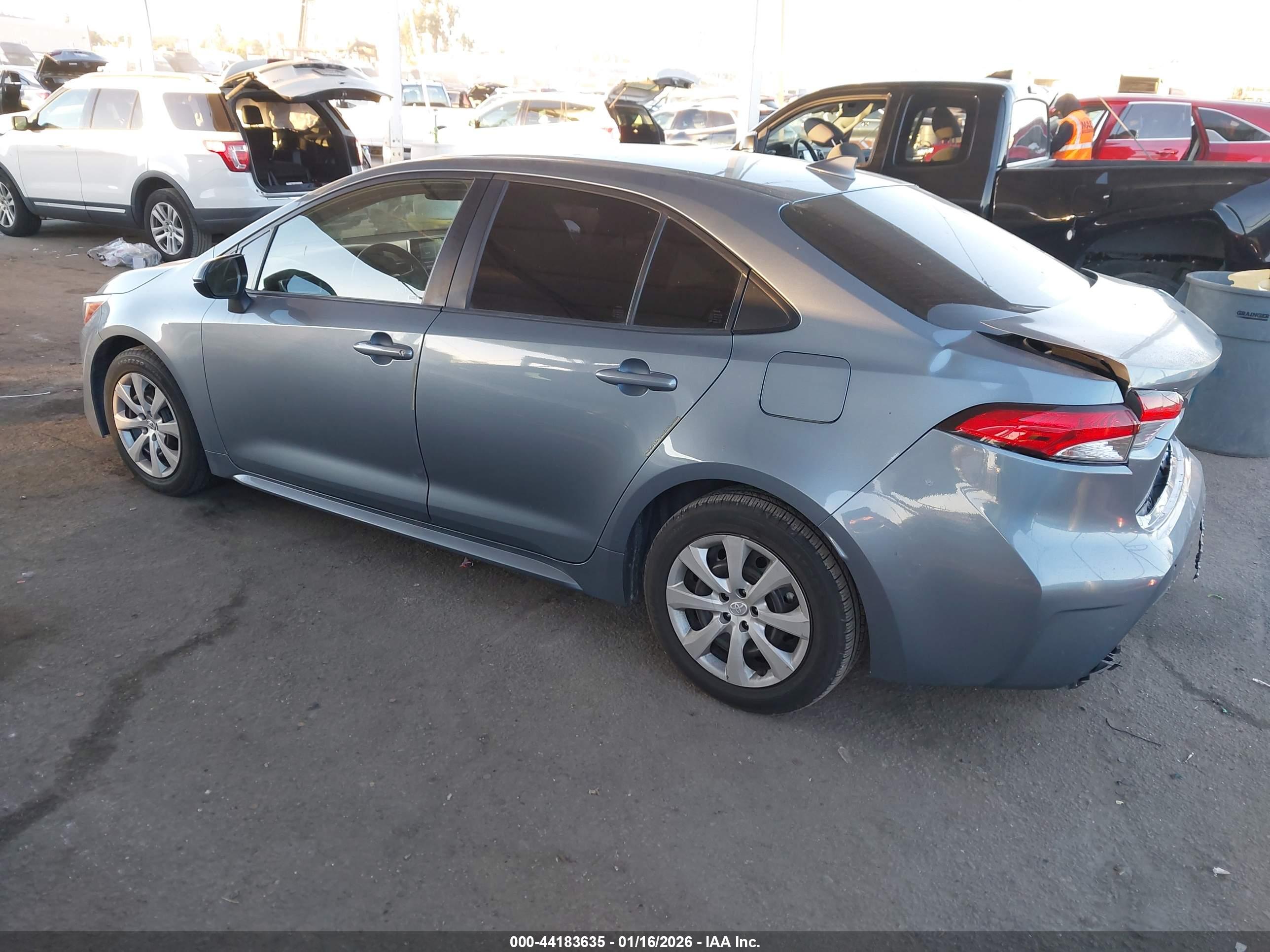TOYOTA COROLLA image 3