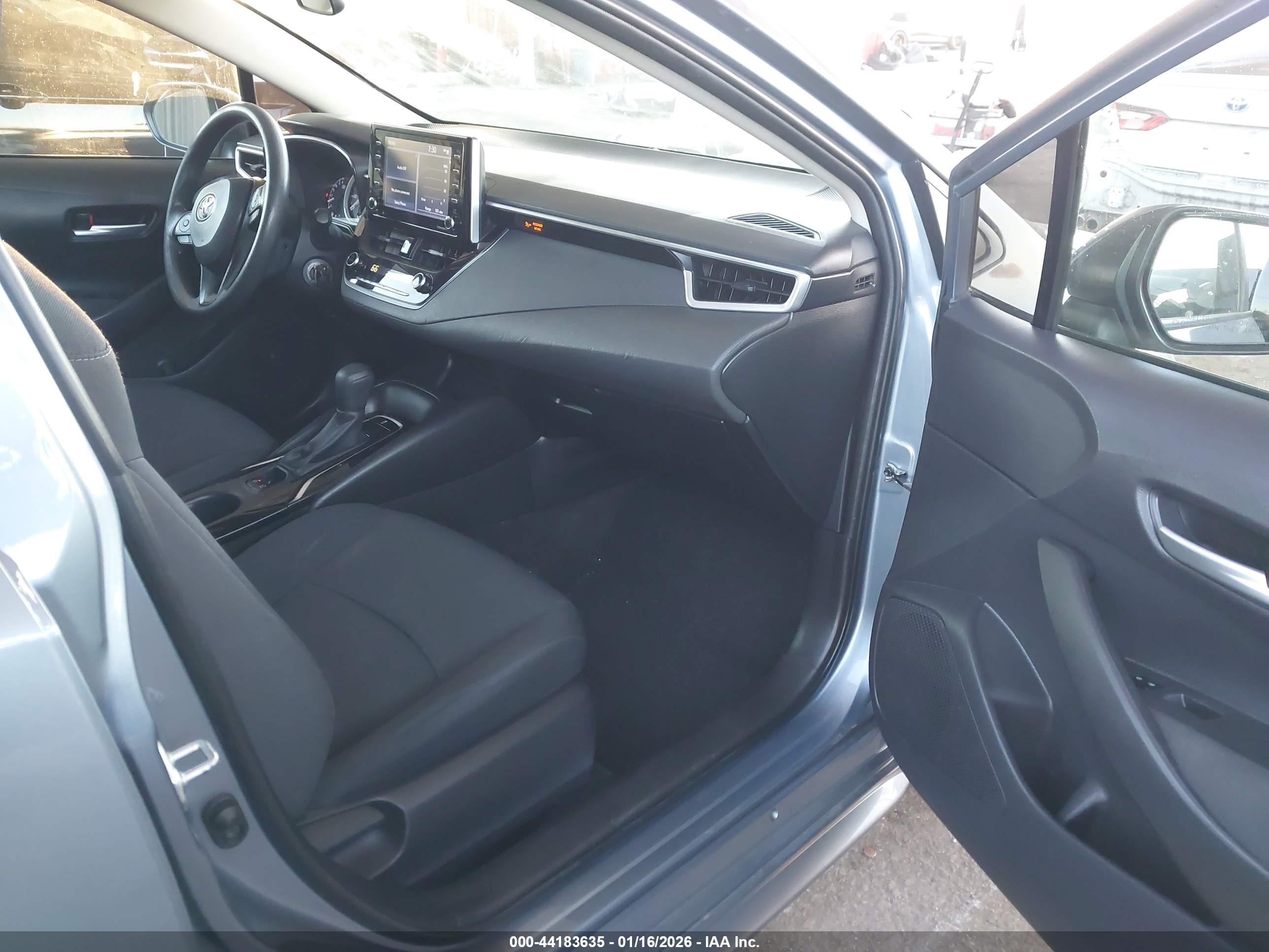 TOYOTA COROLLA image 5