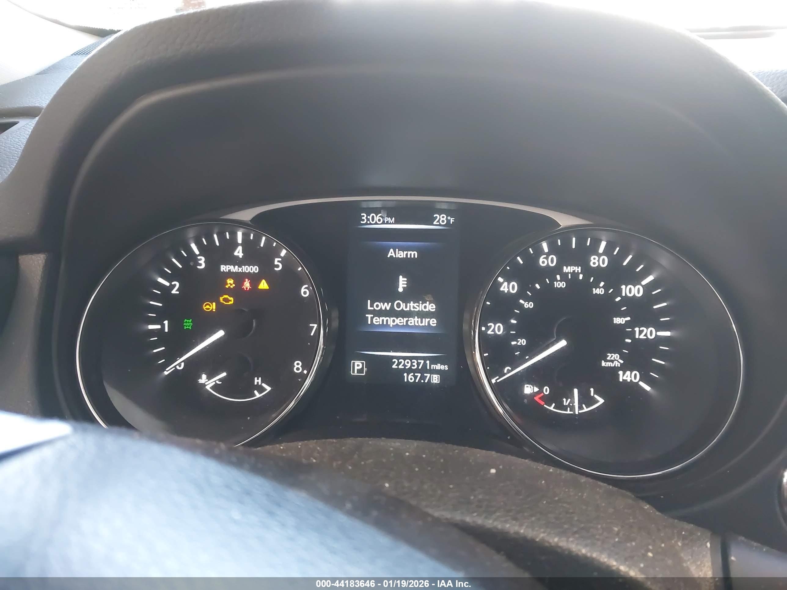 NISSAN ROGUE image 7