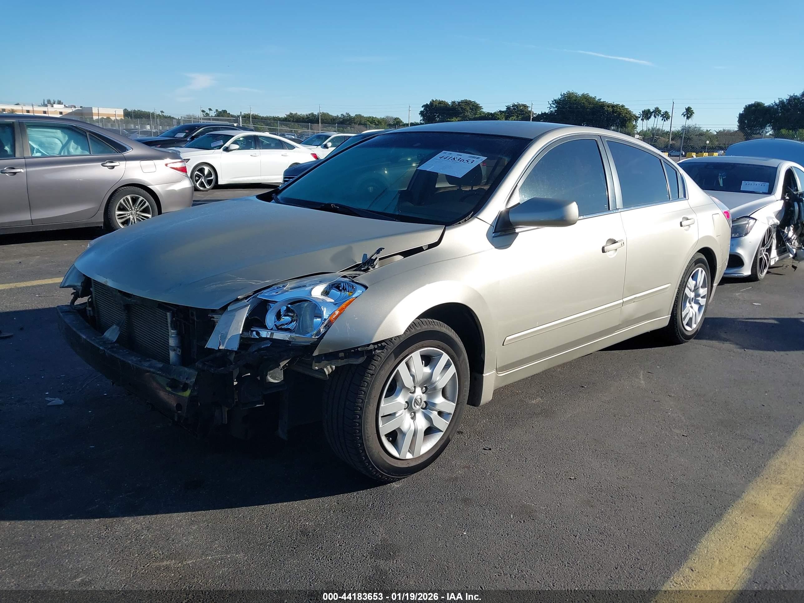 NISSAN ALTIMA image 2