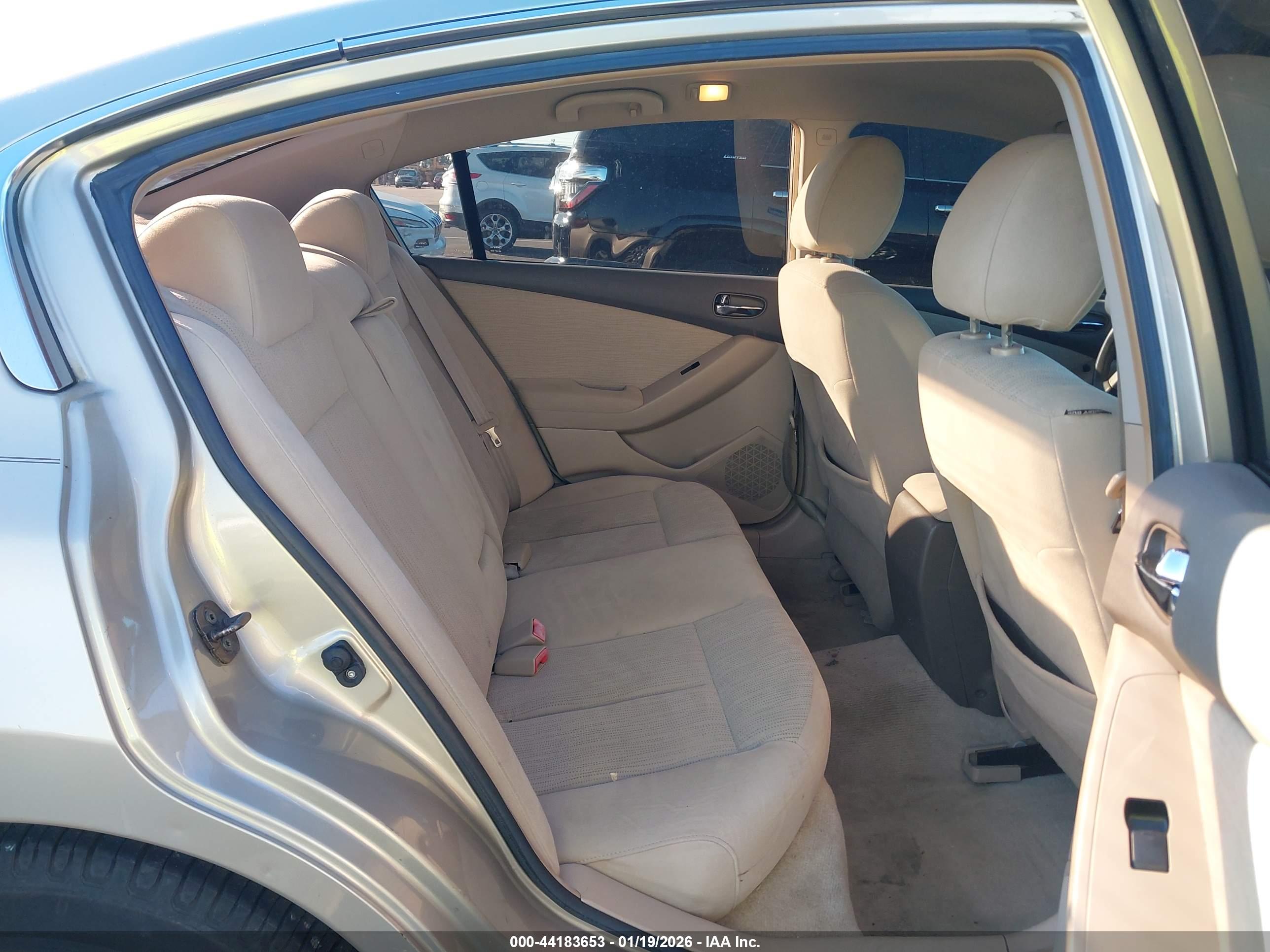 NISSAN ALTIMA image 8