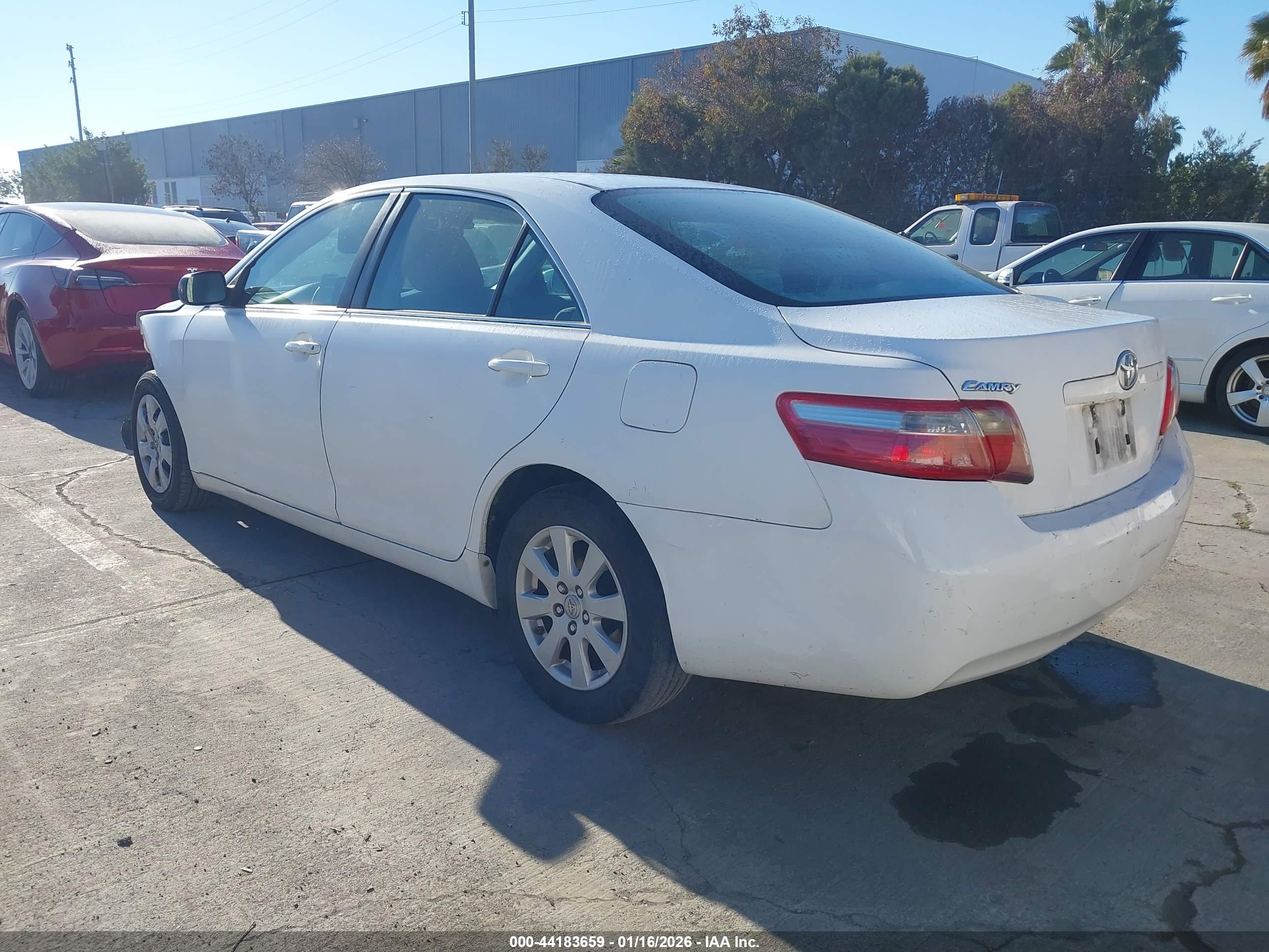 TOYOTA CAMRY image 3