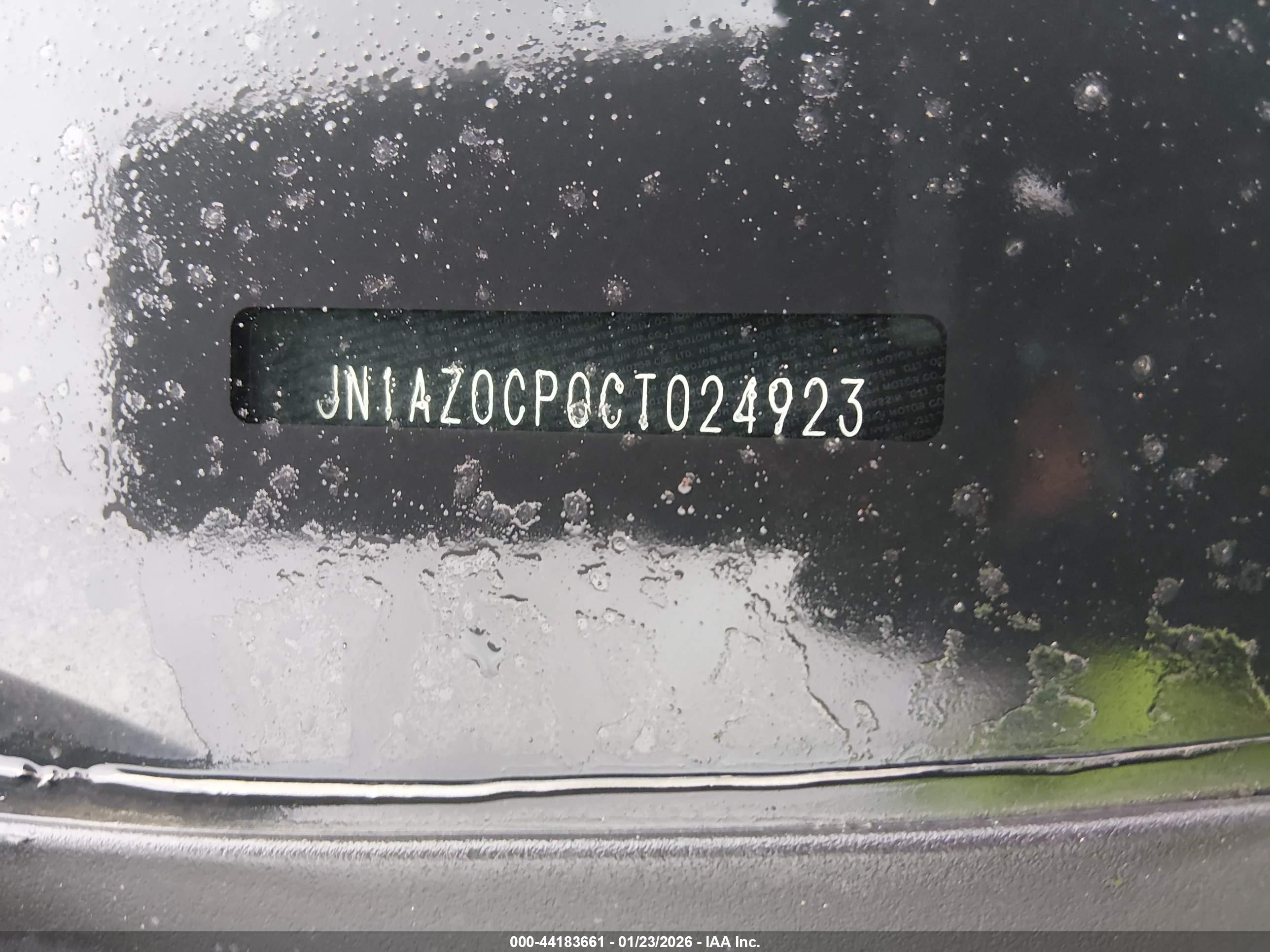 NISSAN LEAF image 9