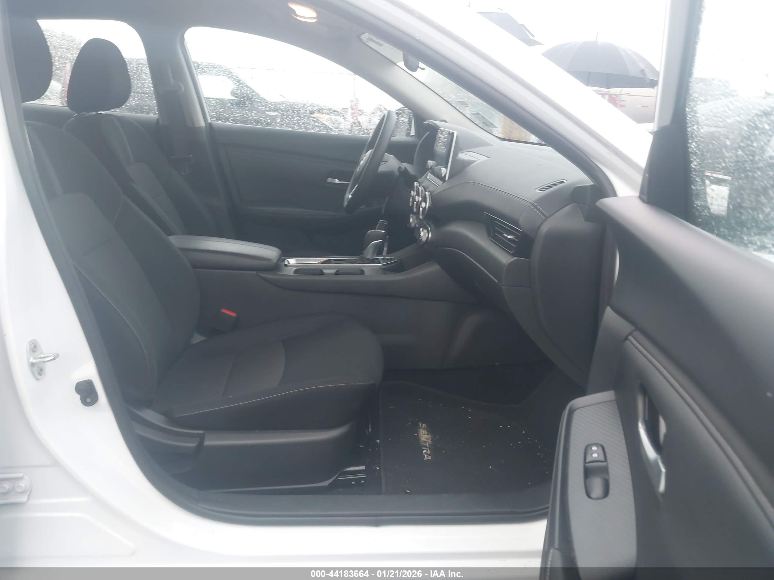 NISSAN SENTRA image 5