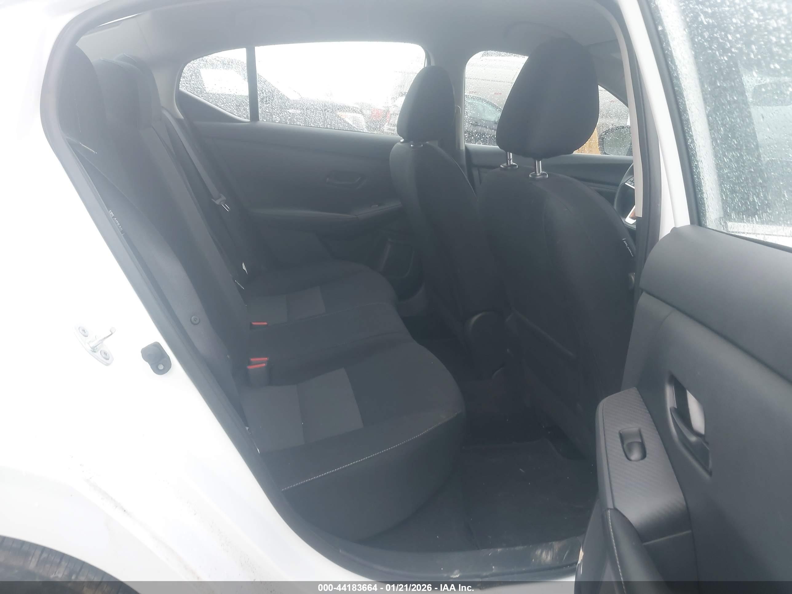 NISSAN SENTRA image 8