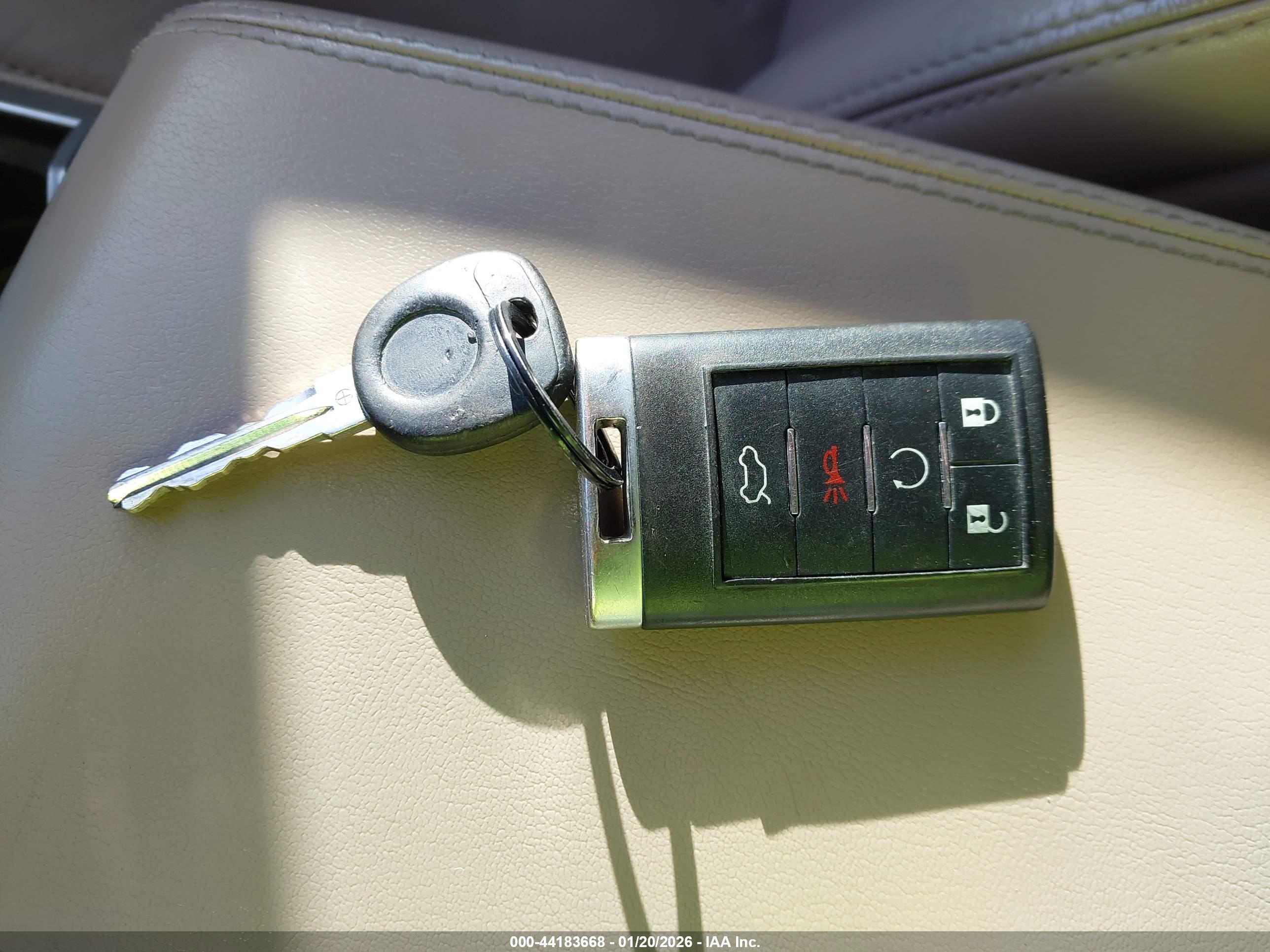 CADILLAC CTS image 11