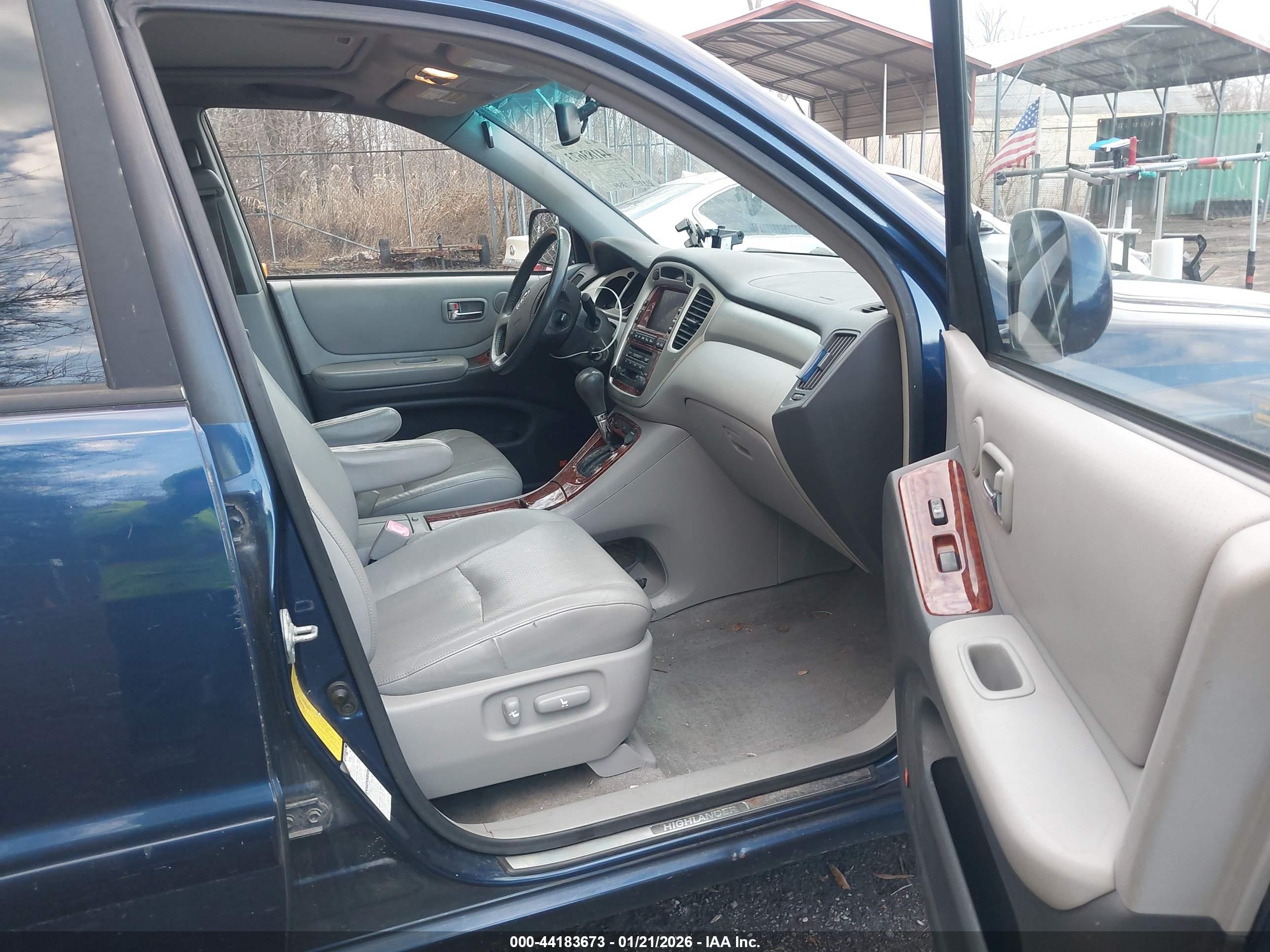 TOYOTA HIGHLANDER image 5