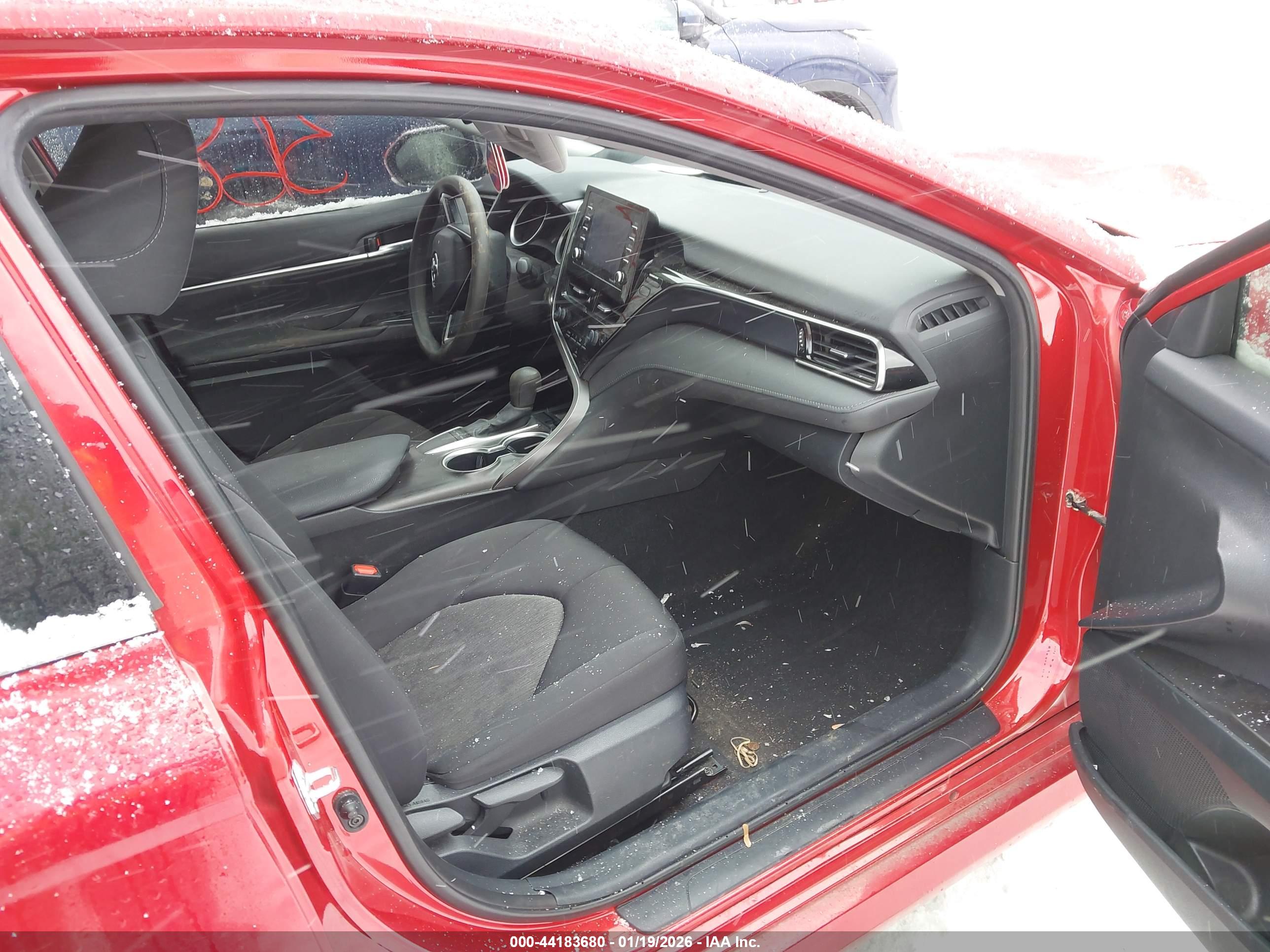 TOYOTA CAMRY image 5