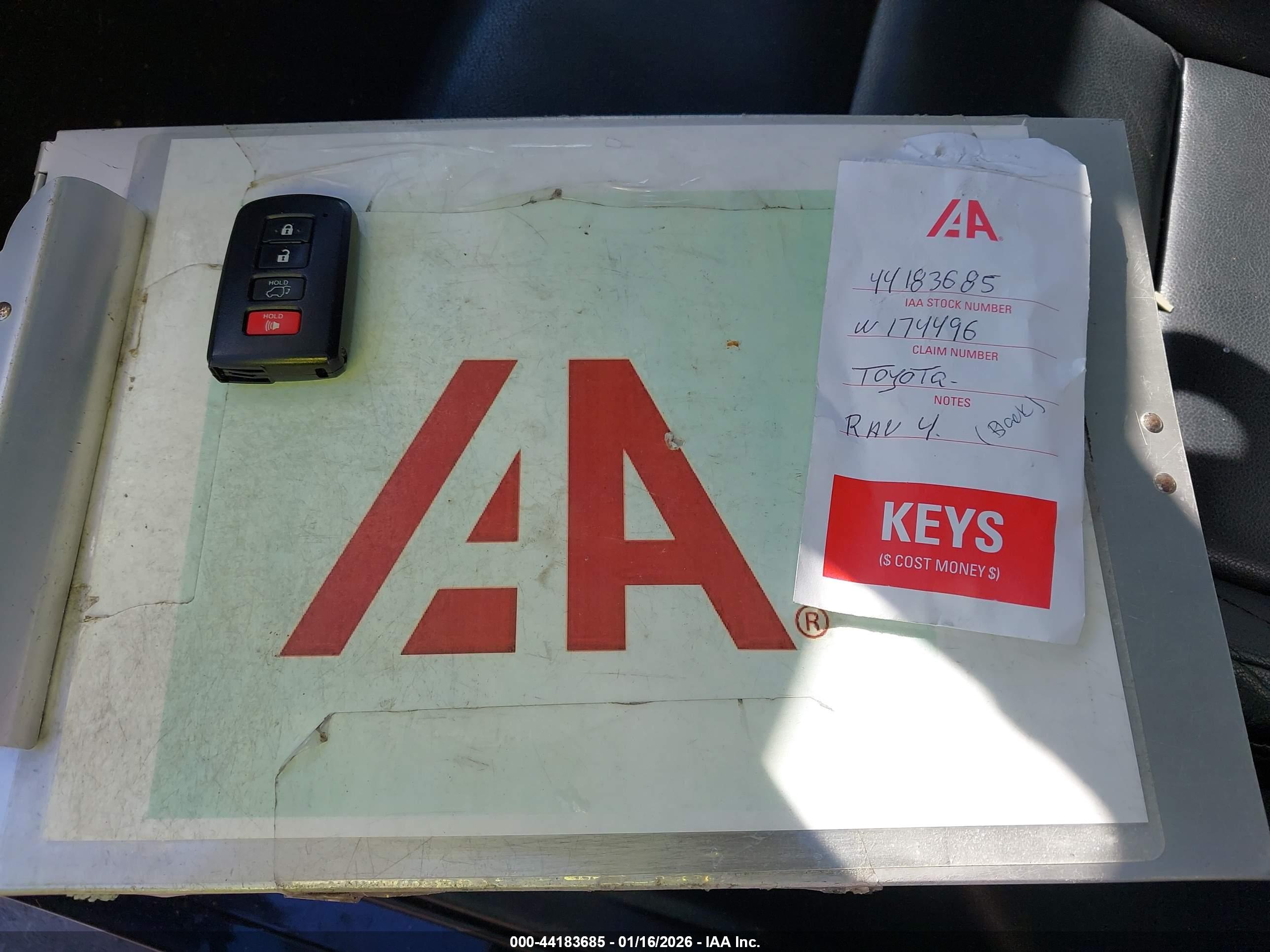 TOYOTA RAV4 image 11