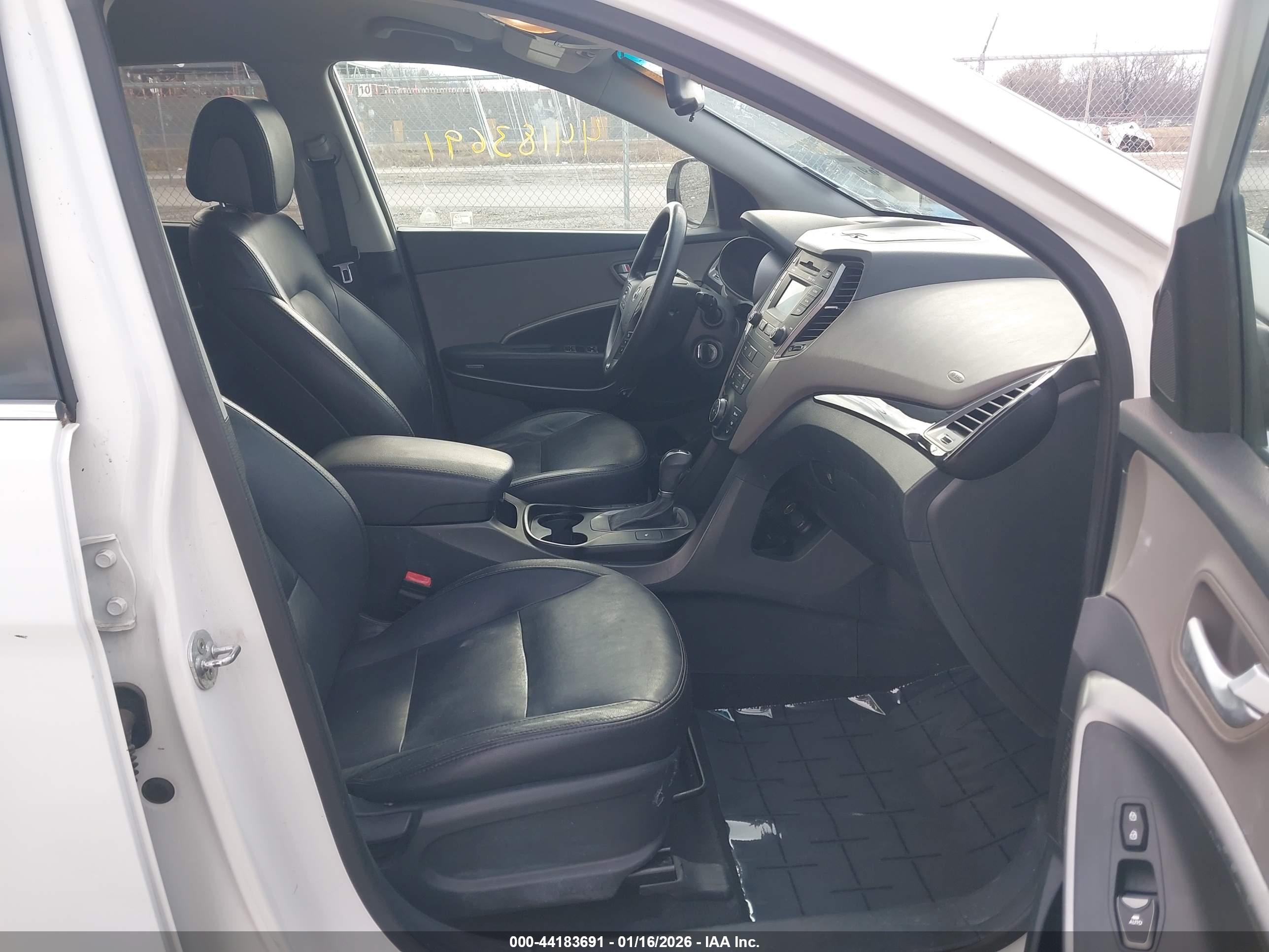 HYUNDAI SANTA image 5