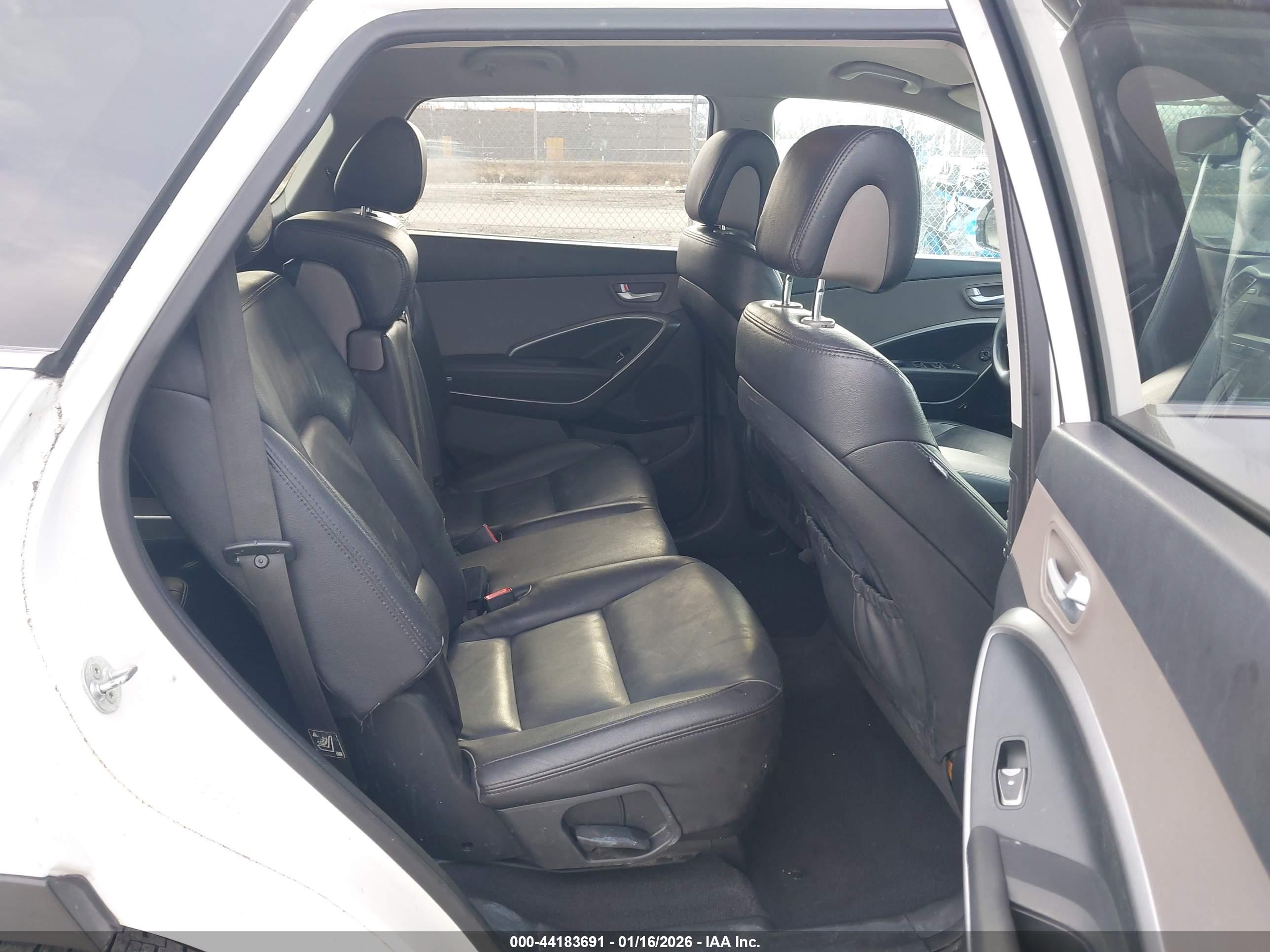 HYUNDAI SANTA image 8