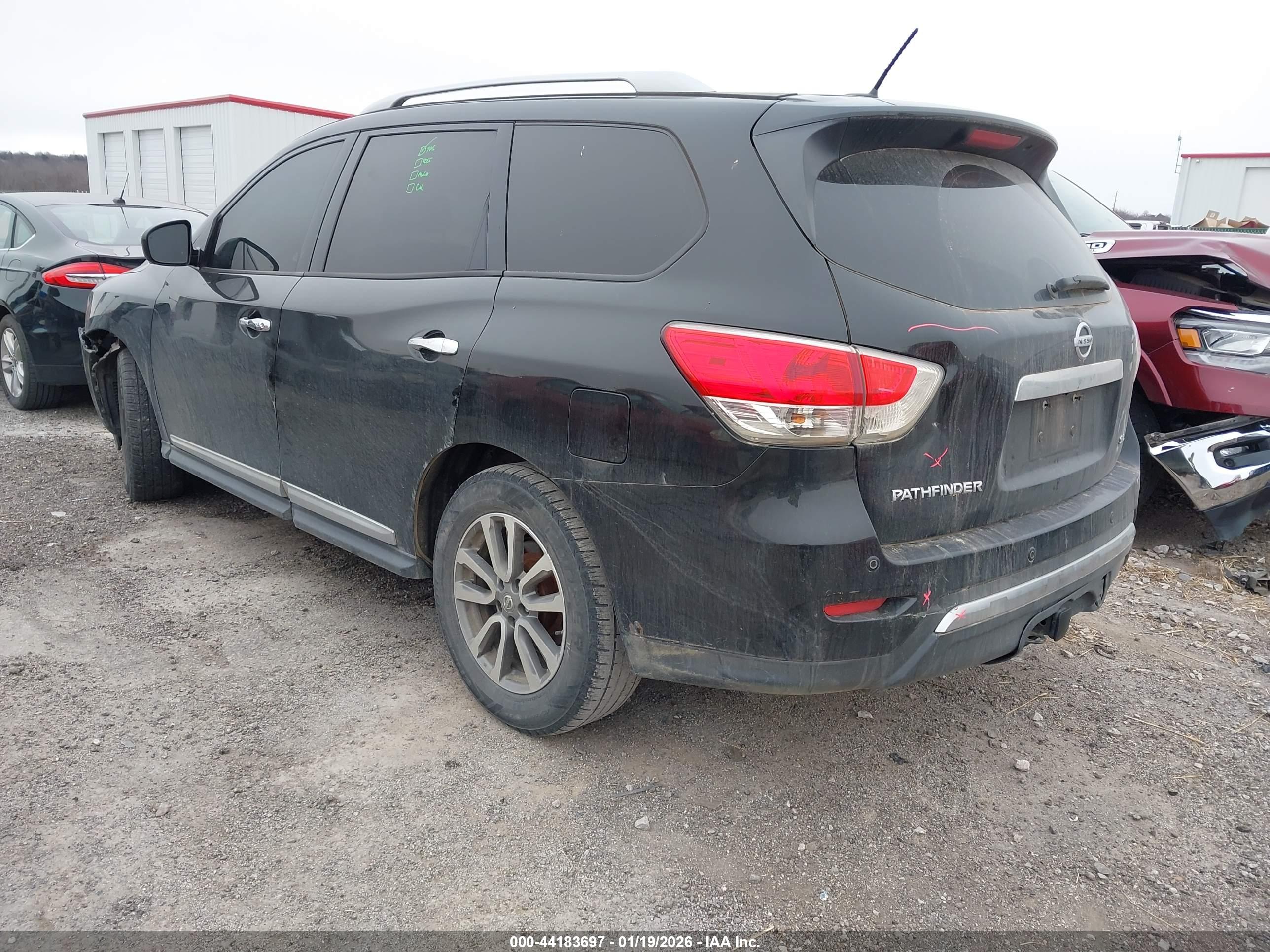 NISSAN PATHFINDER image 3