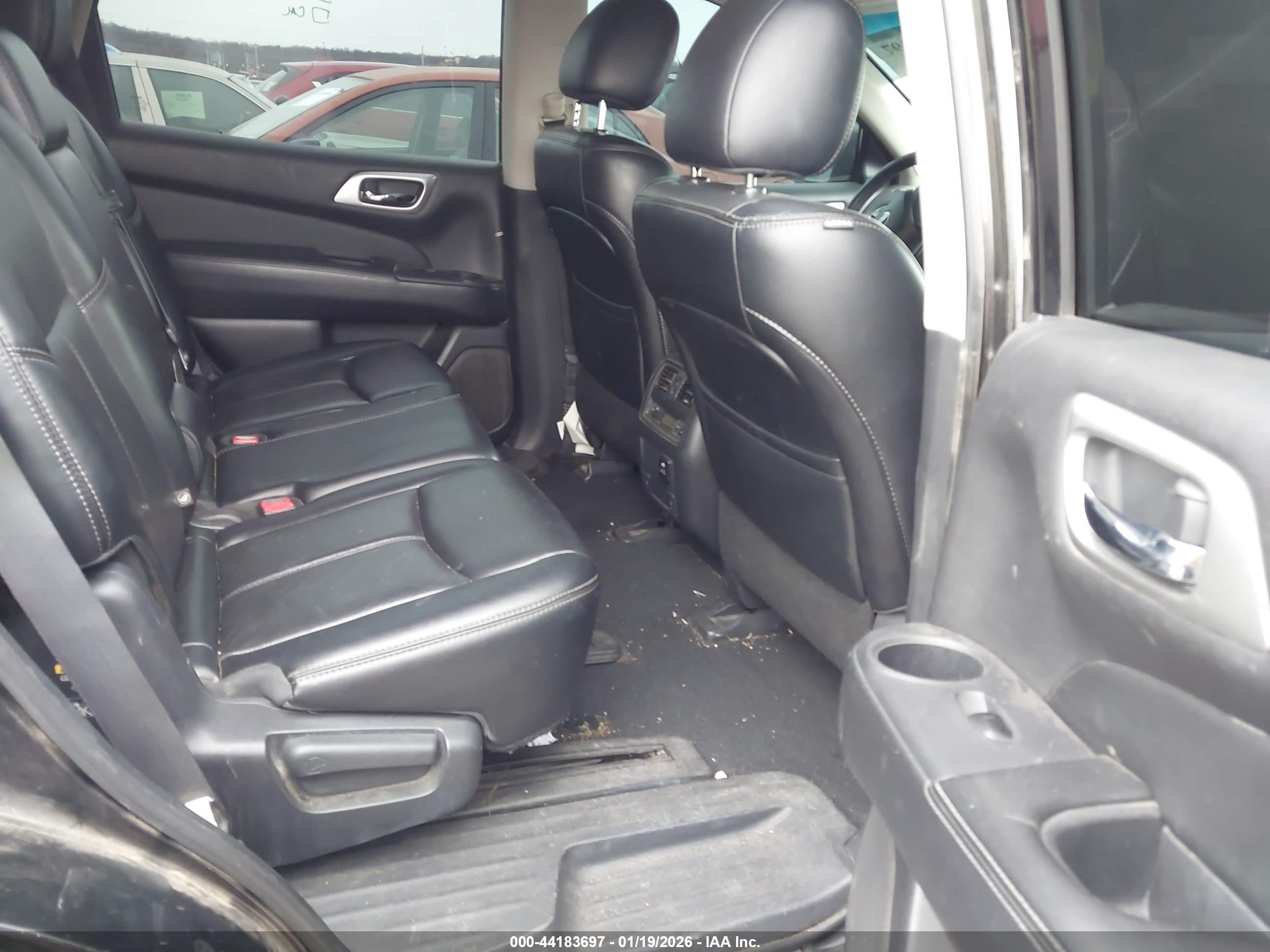 NISSAN PATHFINDER image 8