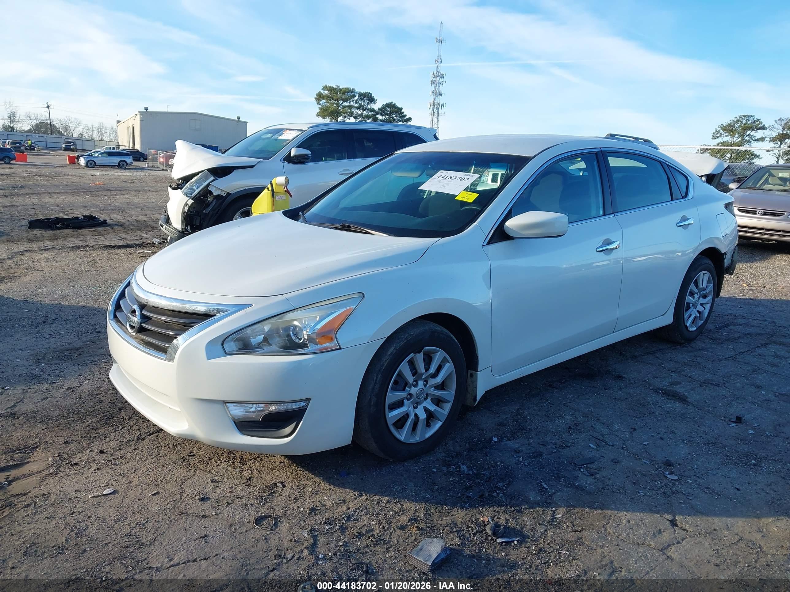 NISSAN ALTIMA image 2