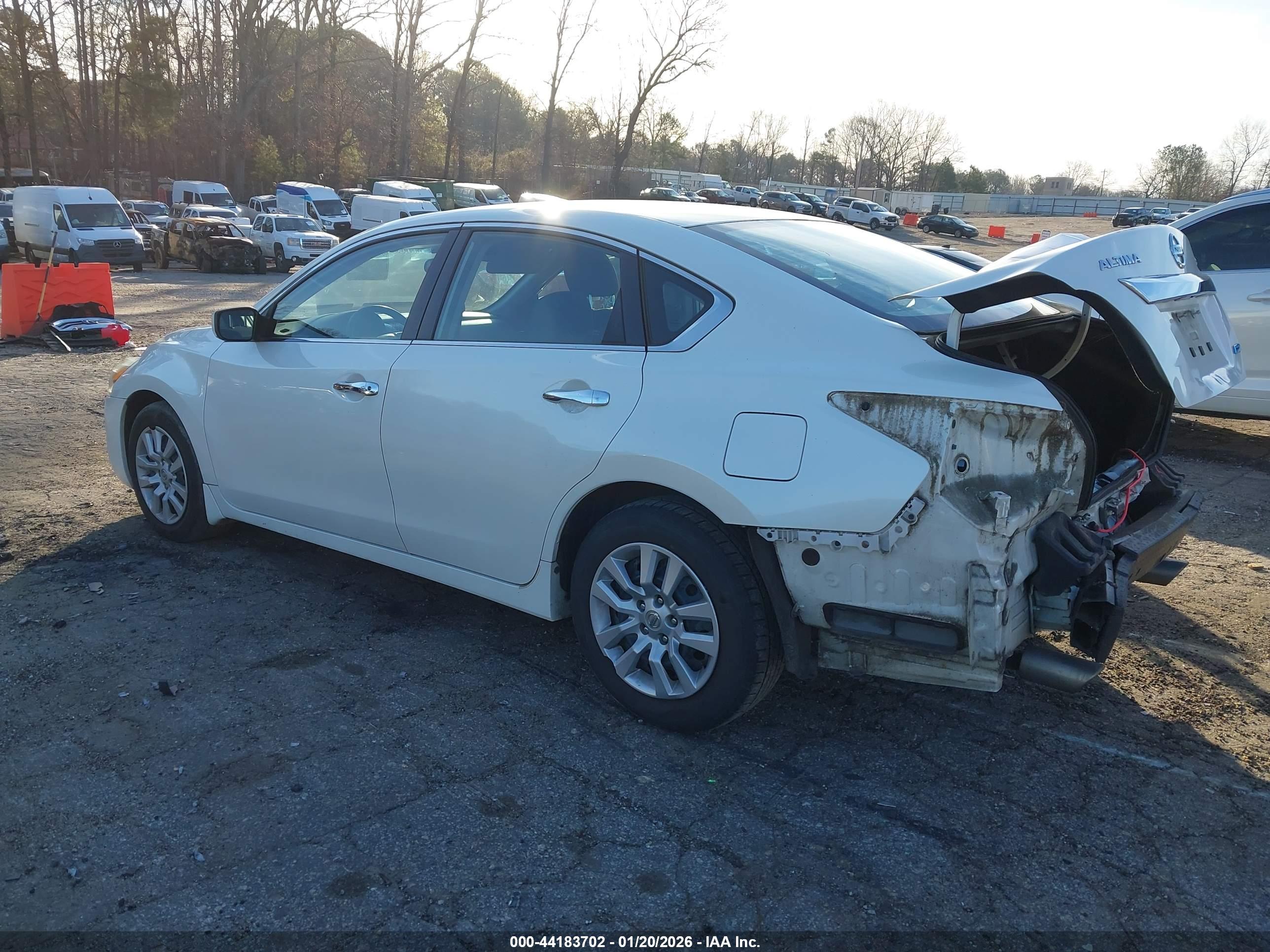 NISSAN ALTIMA image 3