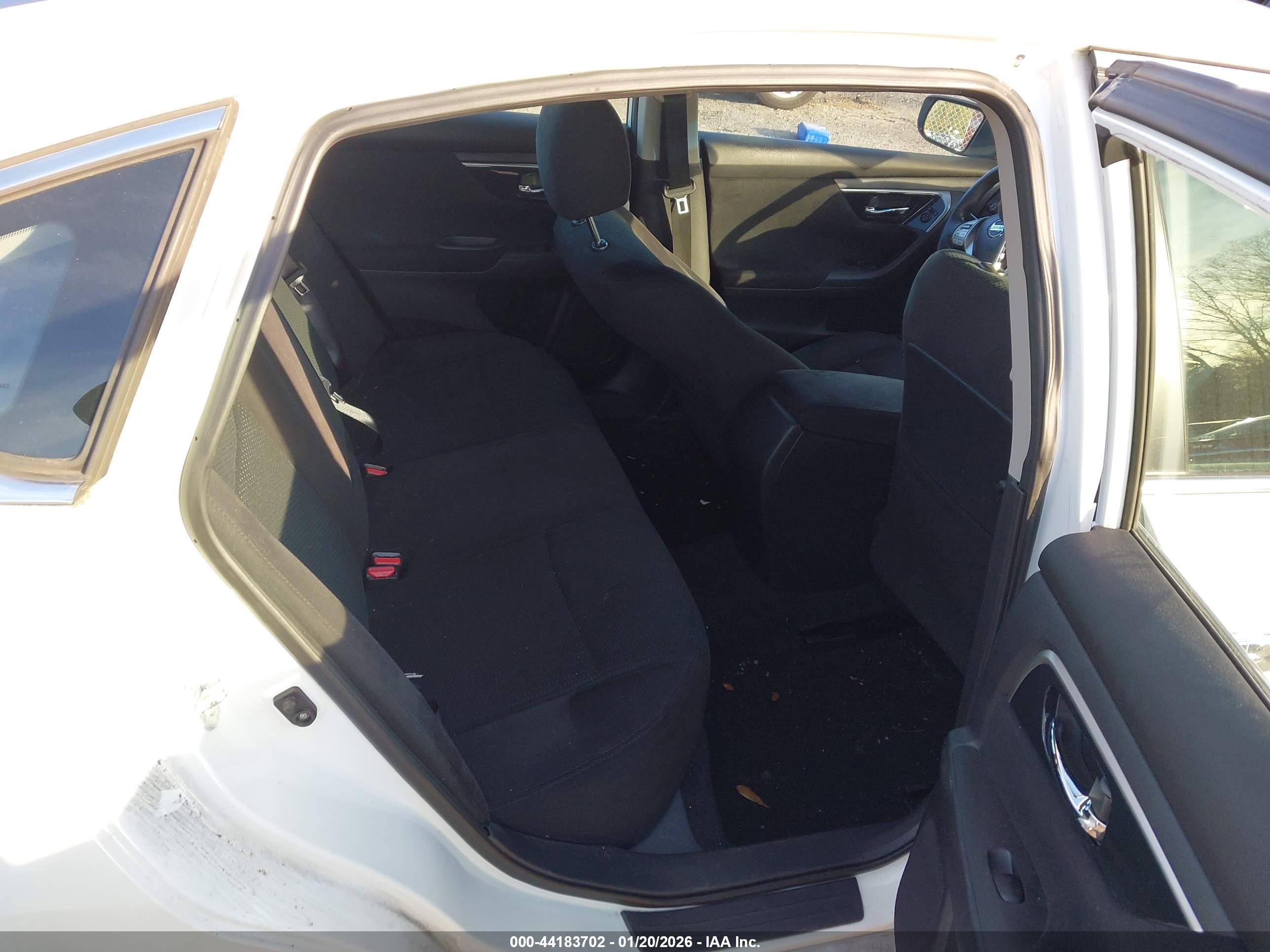 NISSAN ALTIMA image 8