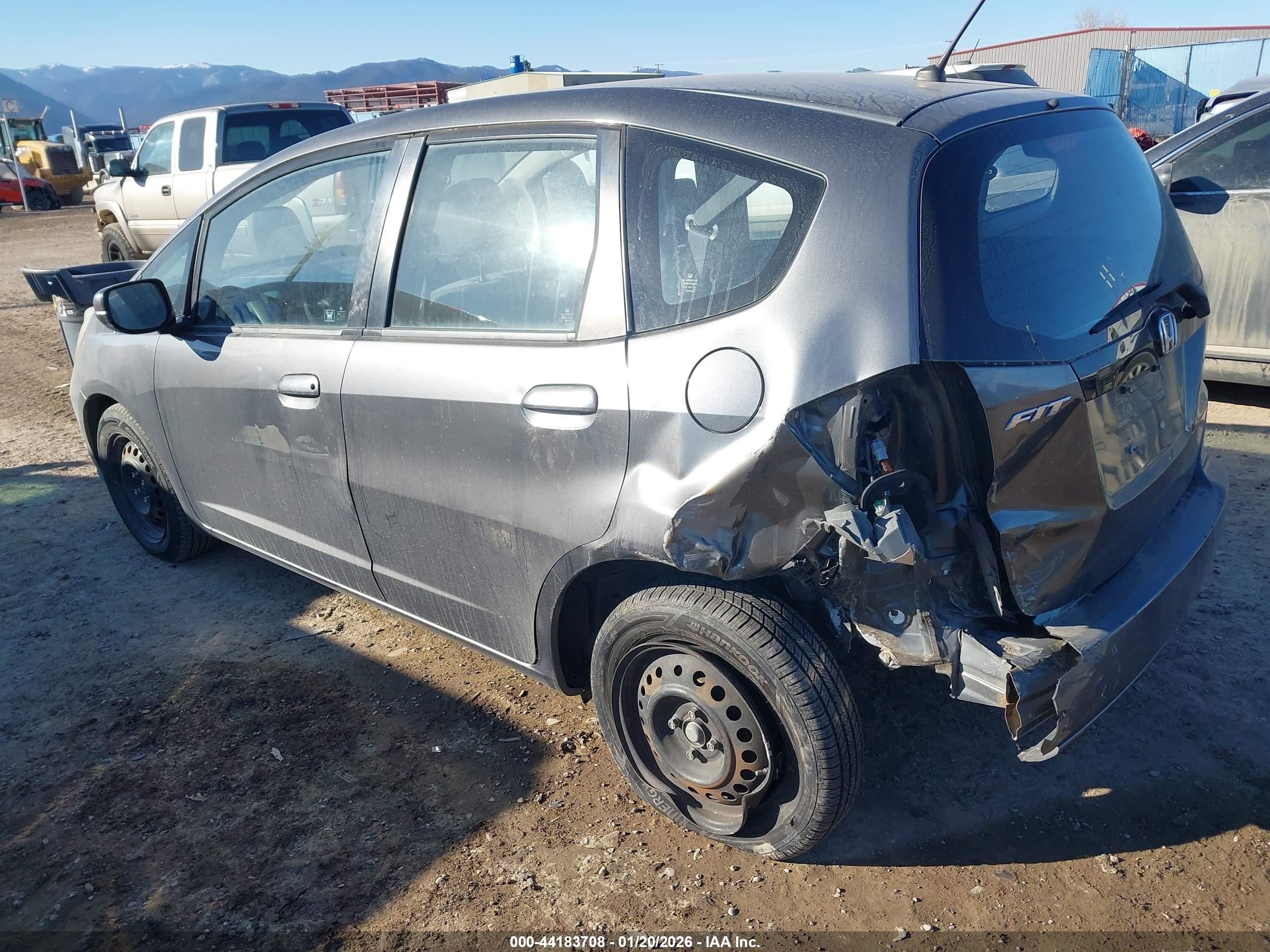 HONDA FIT image 3