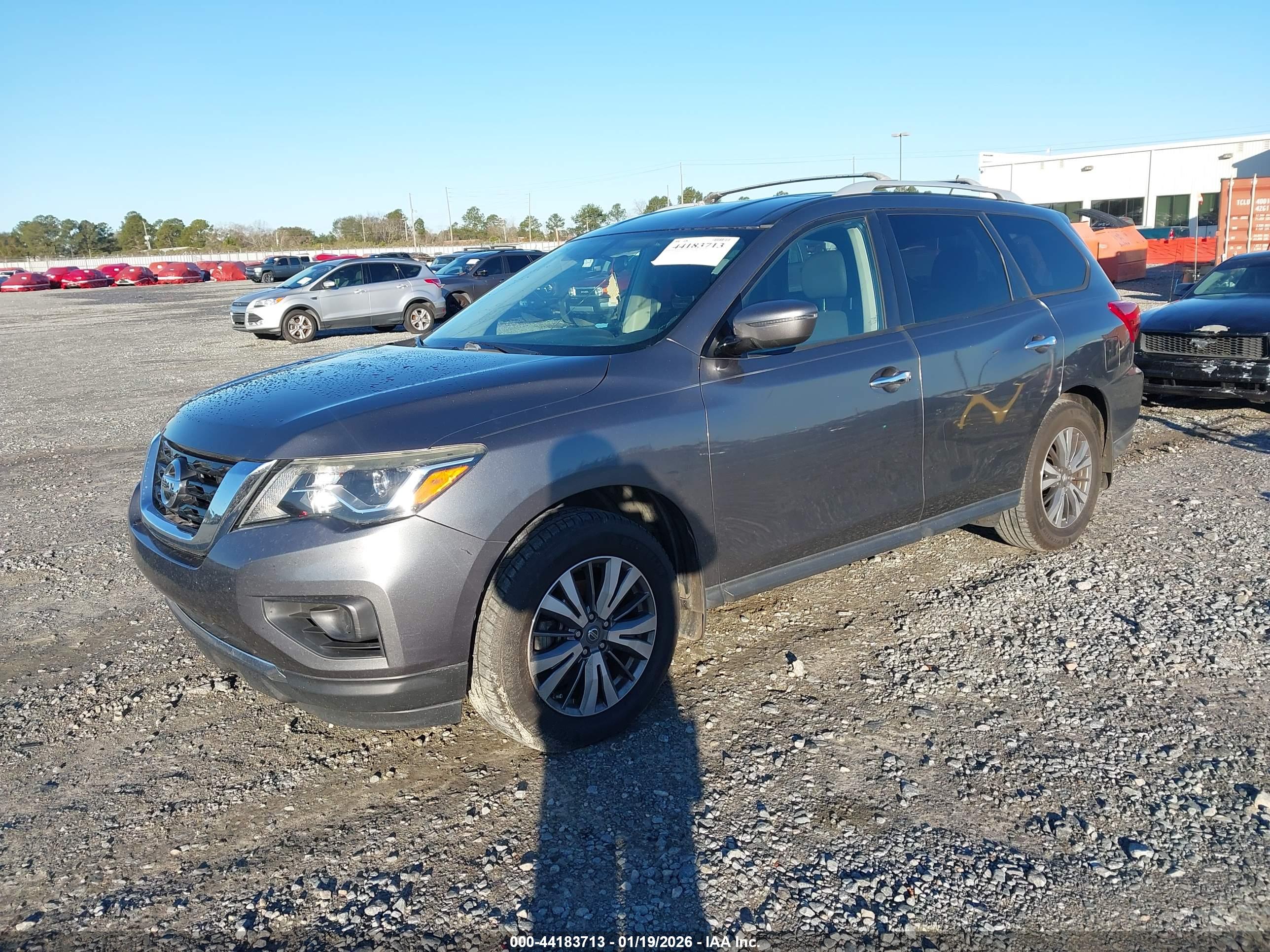 NISSAN PATHFINDER image 2